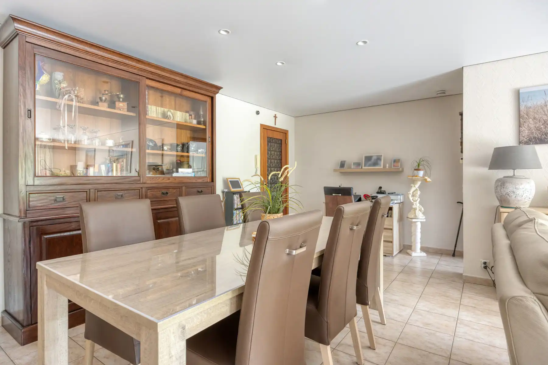 Gelijkvloers appartement met 2 kamers, terras en garage foto 4
