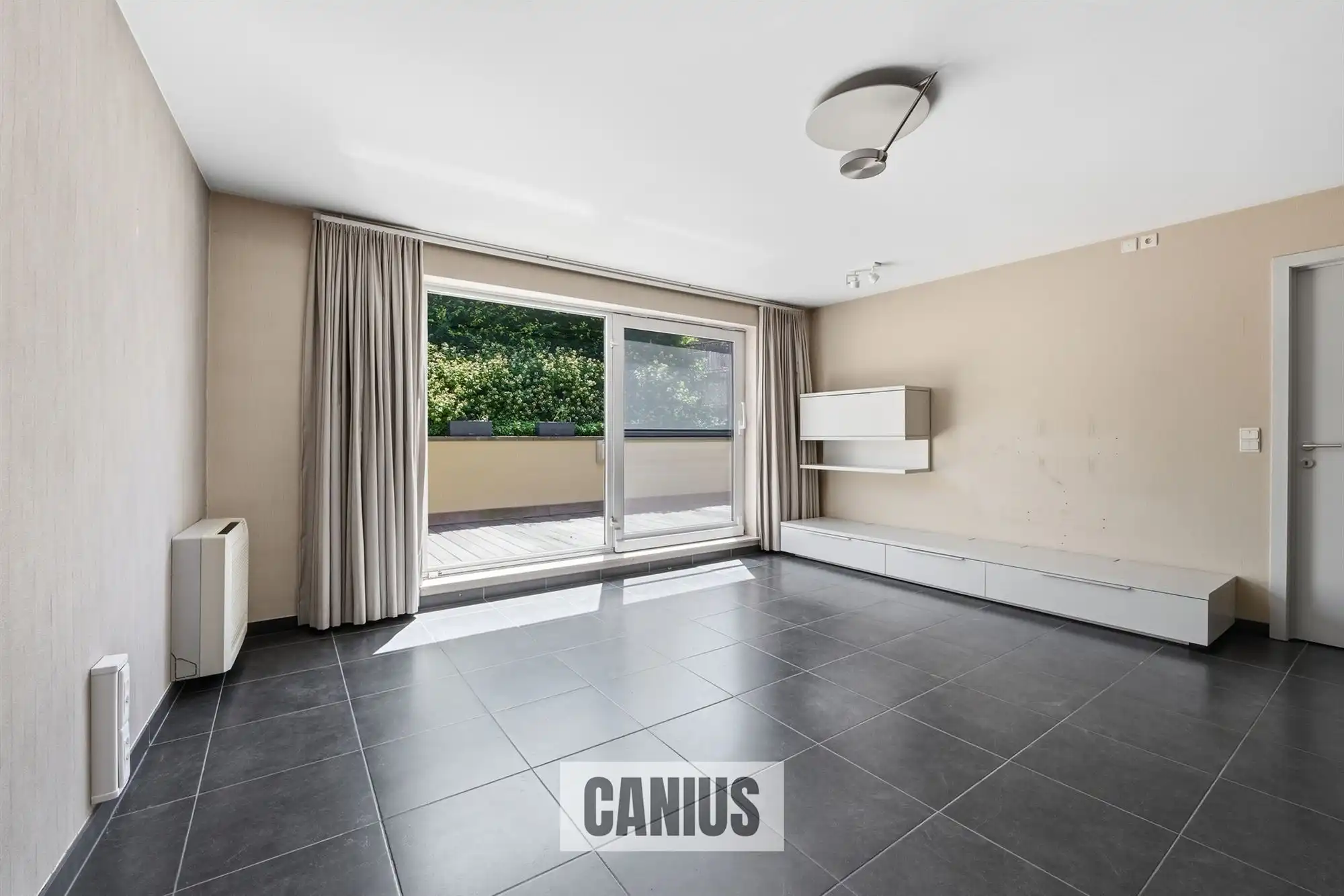 STIJLVOL GELIJKVLOERS APPARTEMENT MET DRIE SLAAPKAMERS foto 19