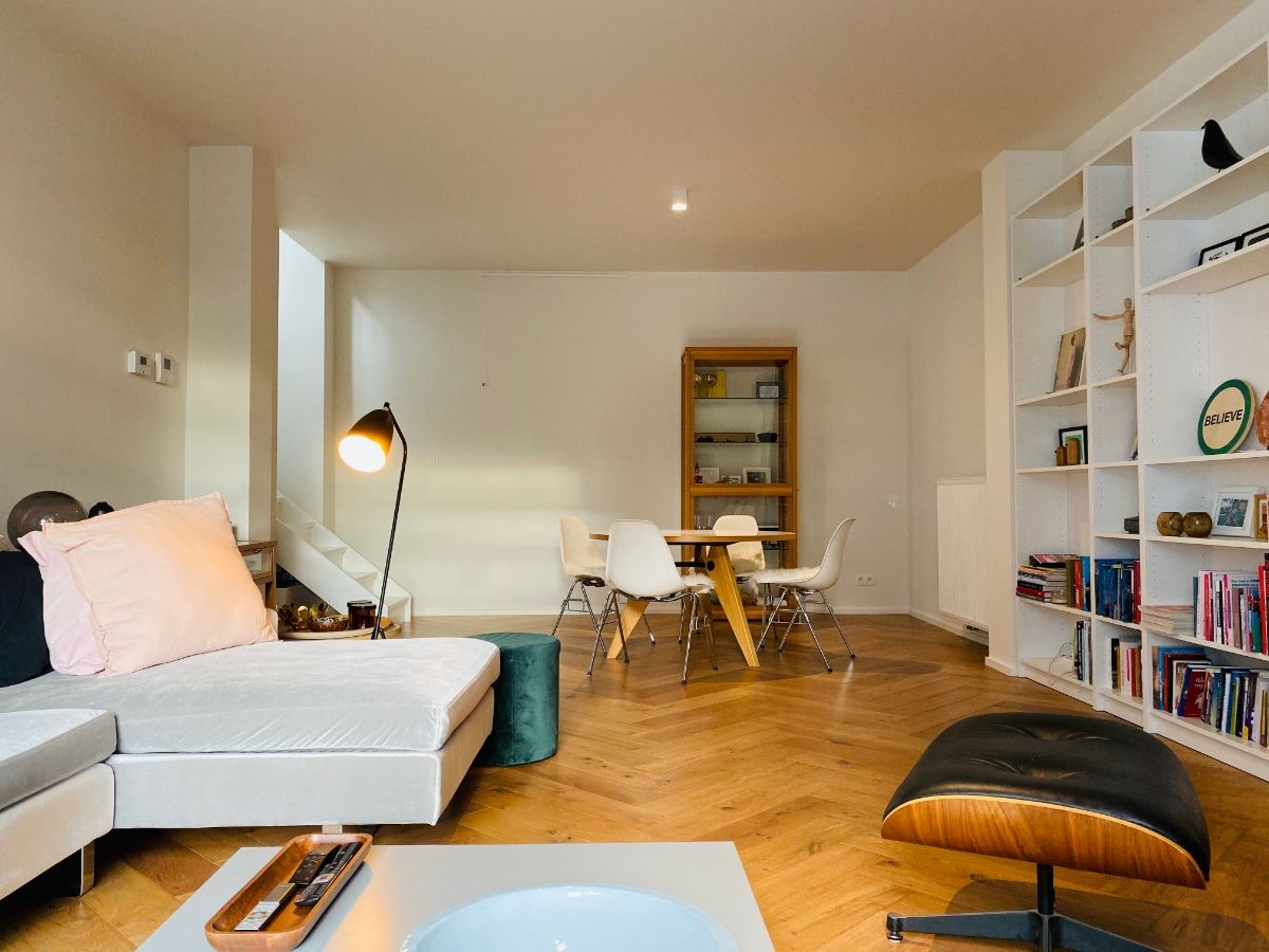Super design Flat 95 m2 met gesloten garagebox en kelder foto 3
