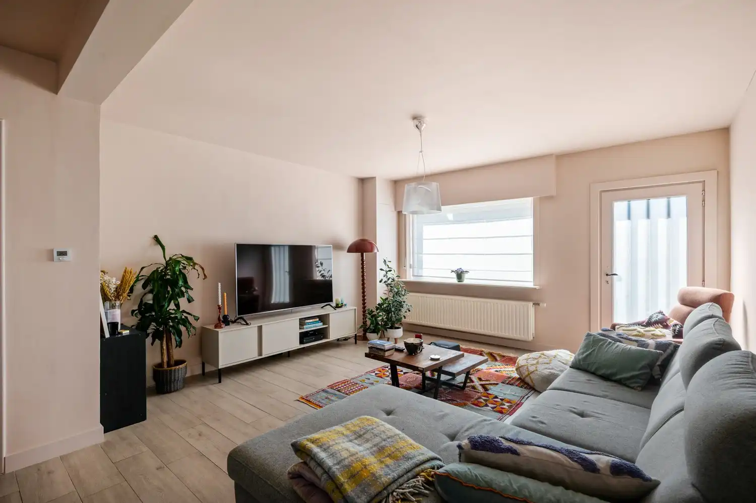 Energiezuinige gerenoveerde woning met 2 ruime slaapkamers en garage foto 5