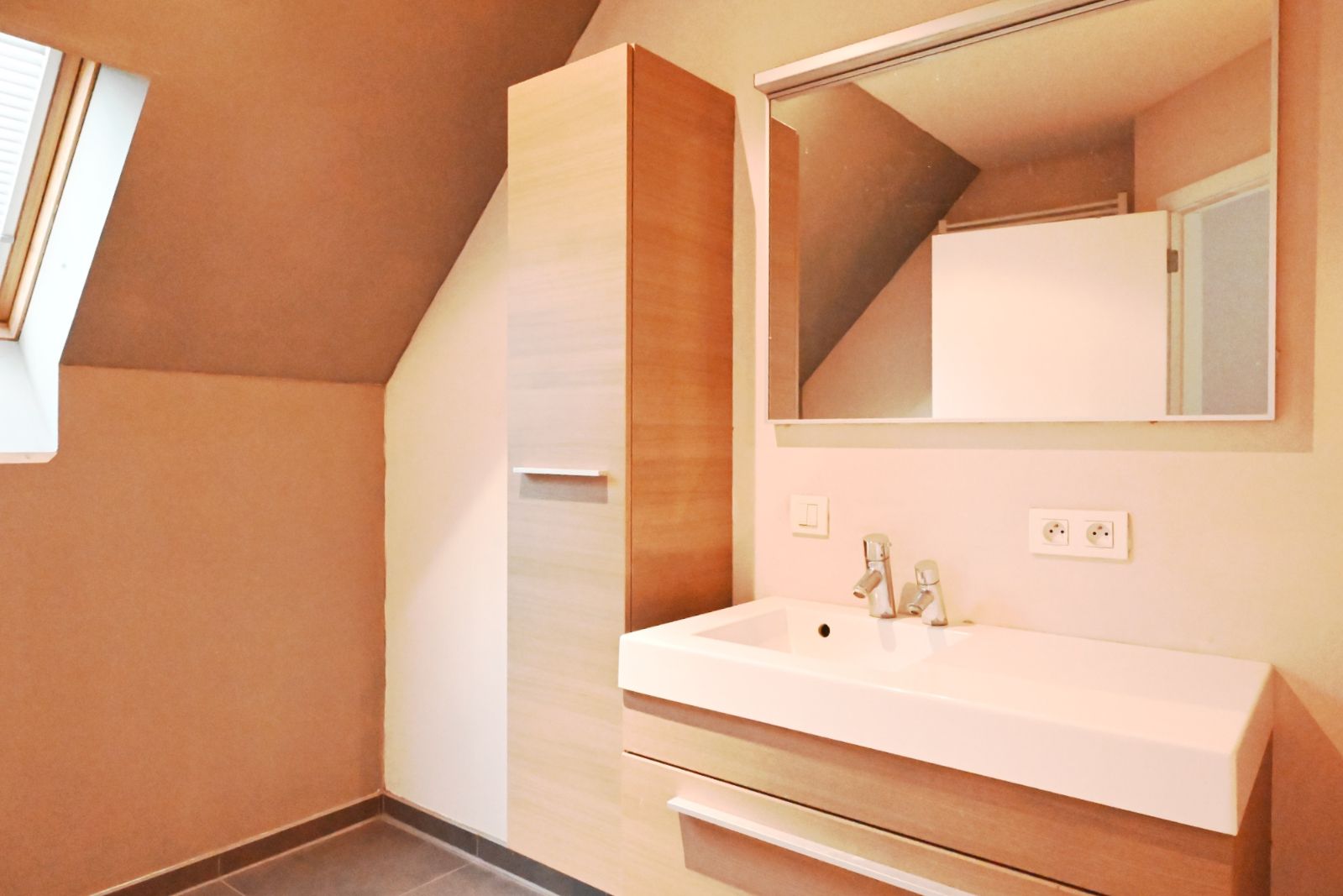 Ruim appartement te Ardooie! foto 9