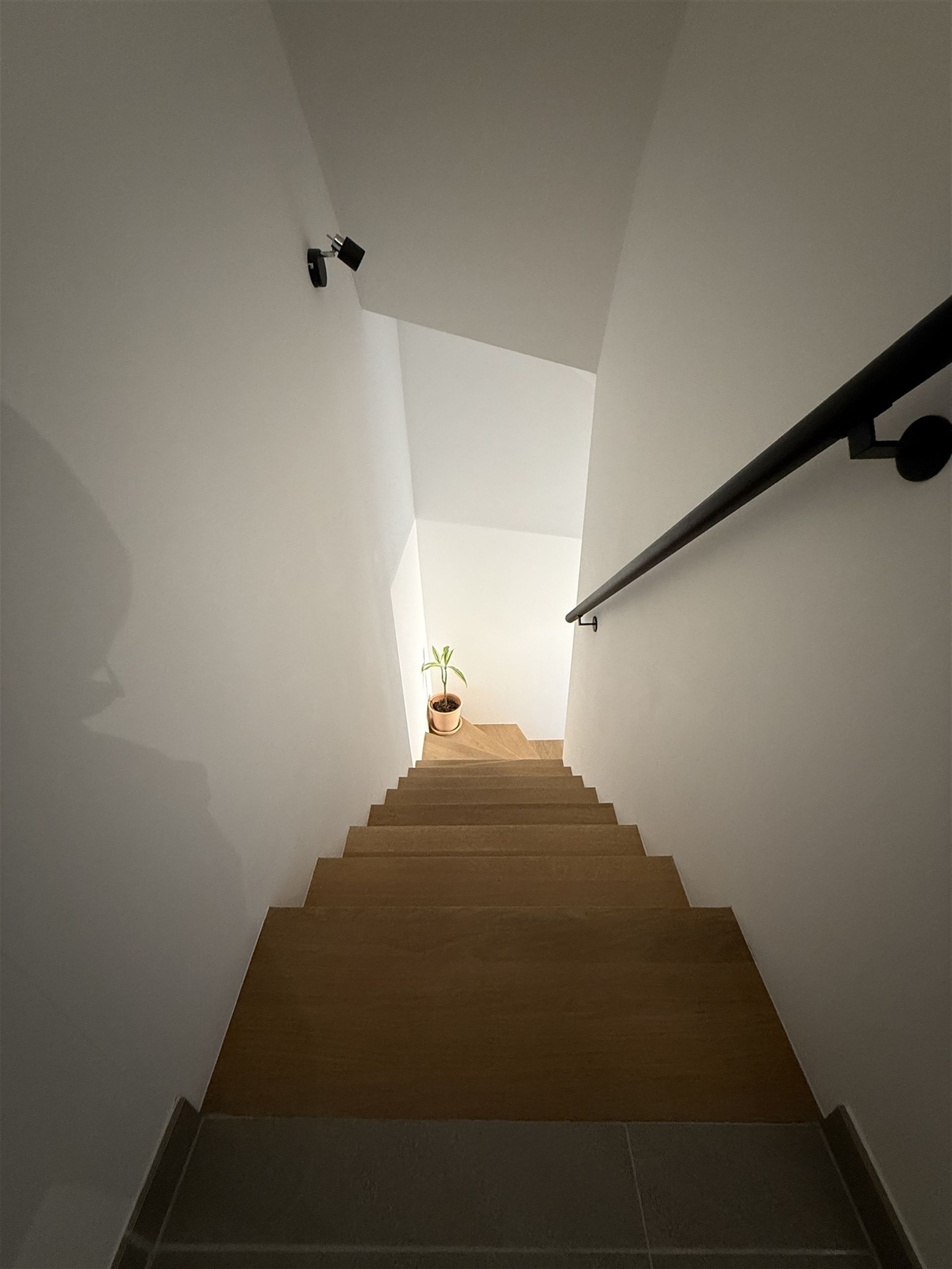 Ruime woning in rustige buurt te Merchtem  foto 9