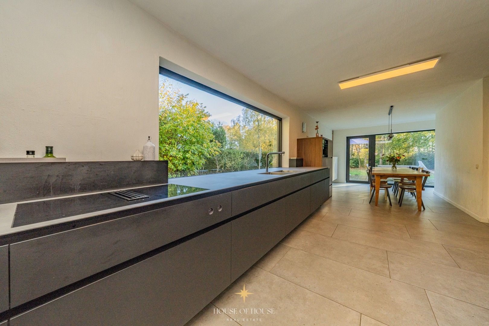 Architecturale laagbouwvilla in residentiële buurt nabij Abdij van Zevenkerken foto 5