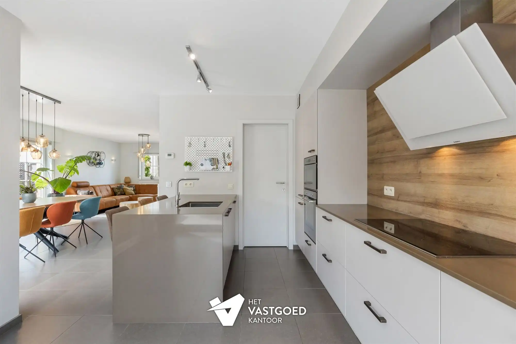 UITERST KNAP AFGEWERKTE WONING MET 3 SLAAPKAMERS RUSTIG GELEGEN OP EEN PERCEEL VAN 4A30CA TE KWAADMECHELEN foto 10