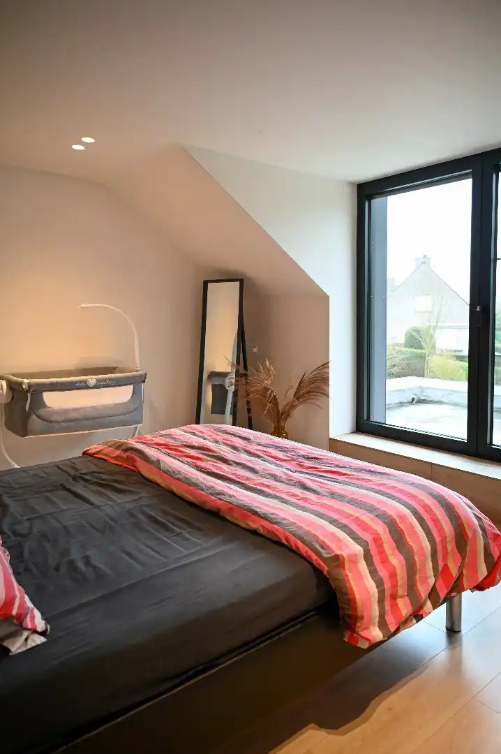 GROTE ALLEENSTAANDE NIEUWBOUWWONING OP 1776M² MET OPRIJLAAN foto 25