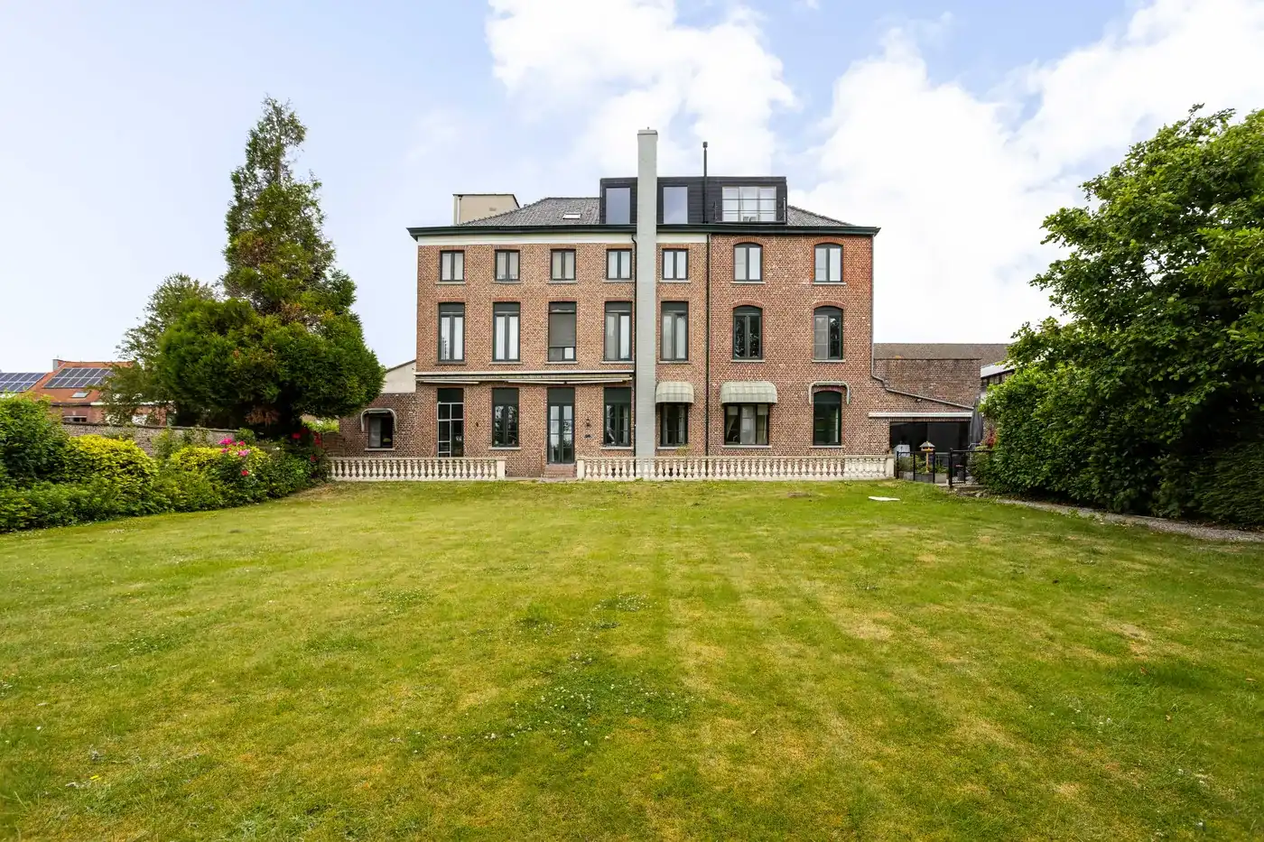Ruim gelijkvloers appartement met terras en 2 parkeerplekken in Wervik foto 16