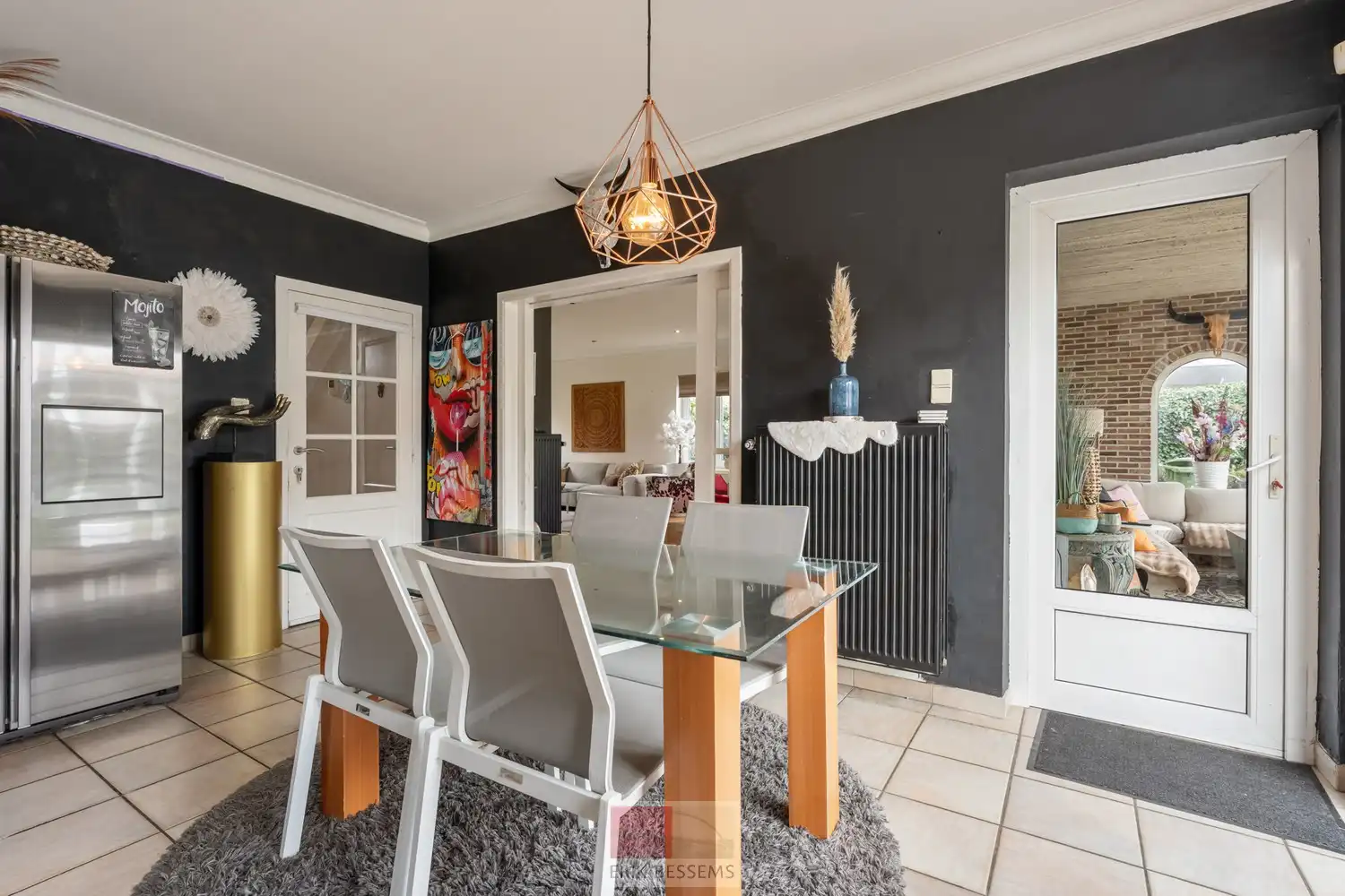 Vrijstaande woning met luxe buitenbeleving en topligging nabij Maastricht foto 6