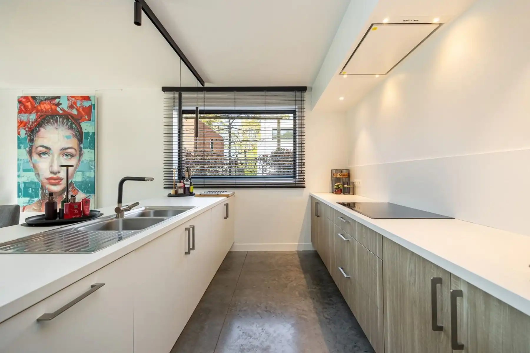 Recente halfopen BEN-woning met zwembad foto 20