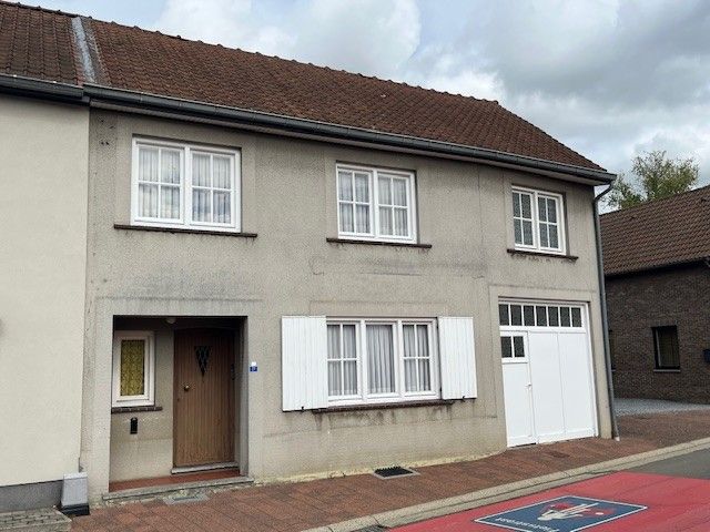 Karaktervolle woning met tuin en prachtig uitzicht in Leut (Maasmechelen) foto 11