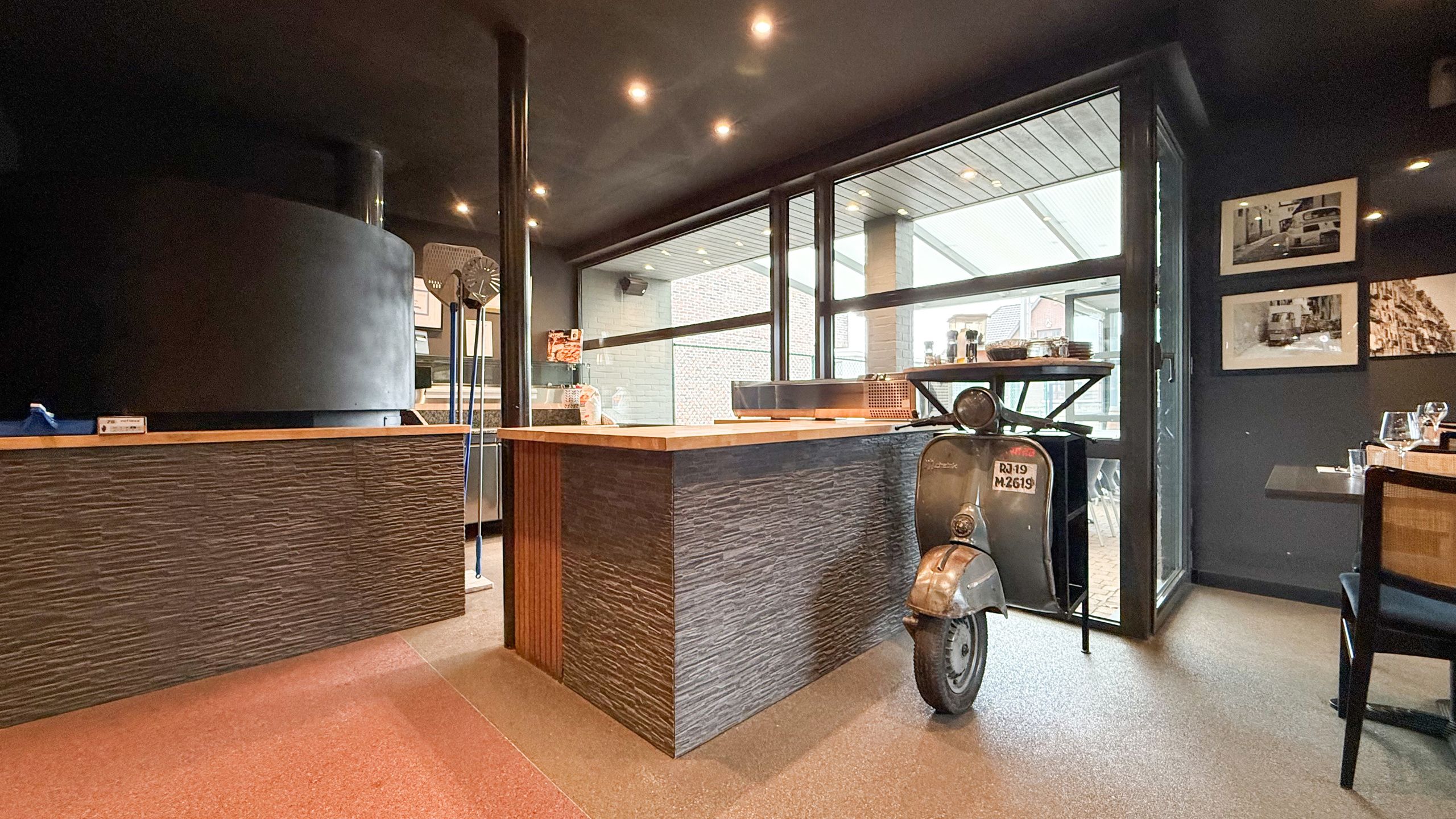 Horecapand met volledige inrichting op goed gelegen locatie! foto 16