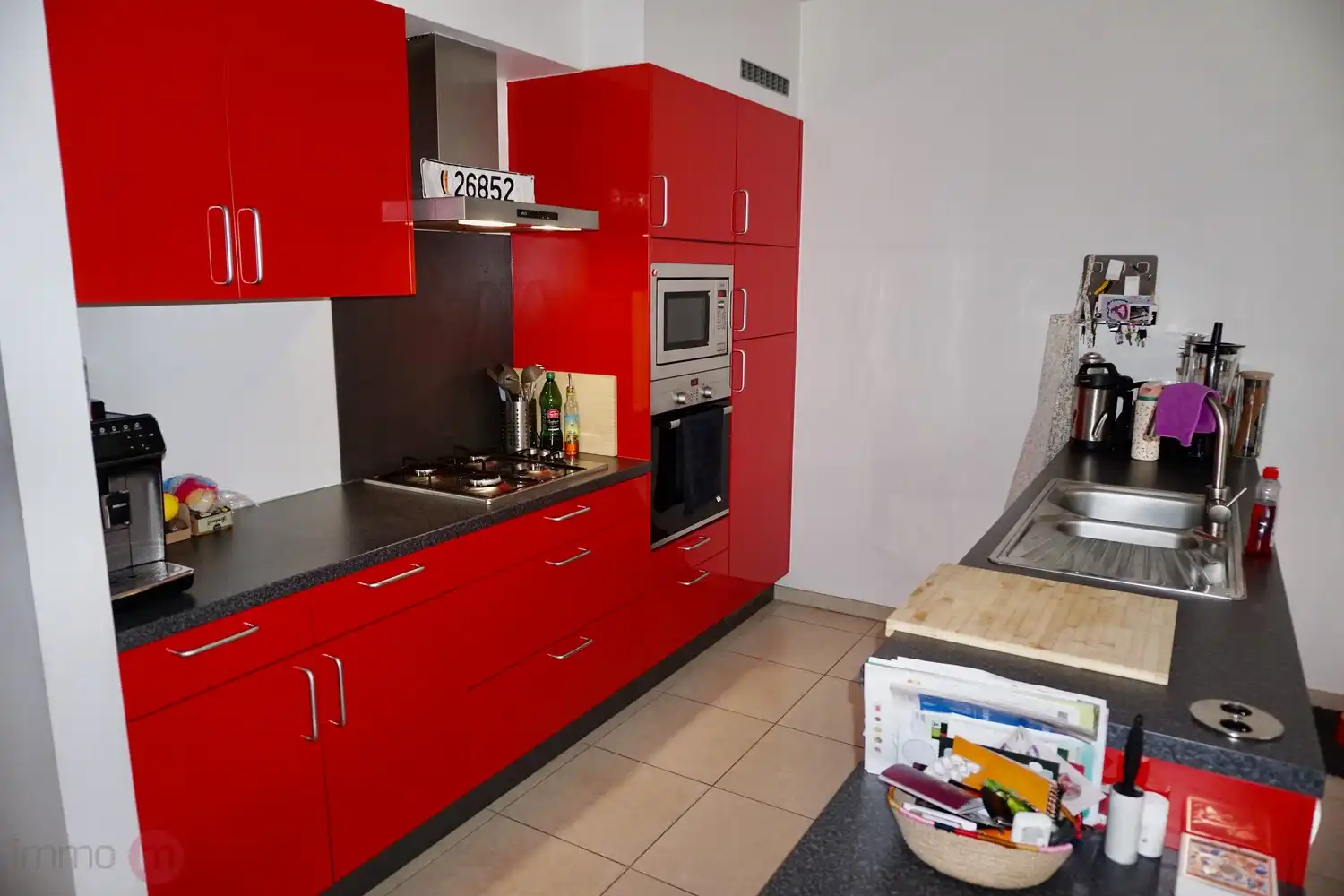 Recent appartement met 2 slaapk, terras en autostaanplaats. foto 11