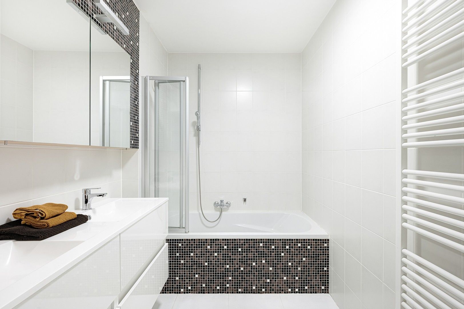 Hedendaags en lichtrijk appartement, centraal gelegen in Knokke. foto 19