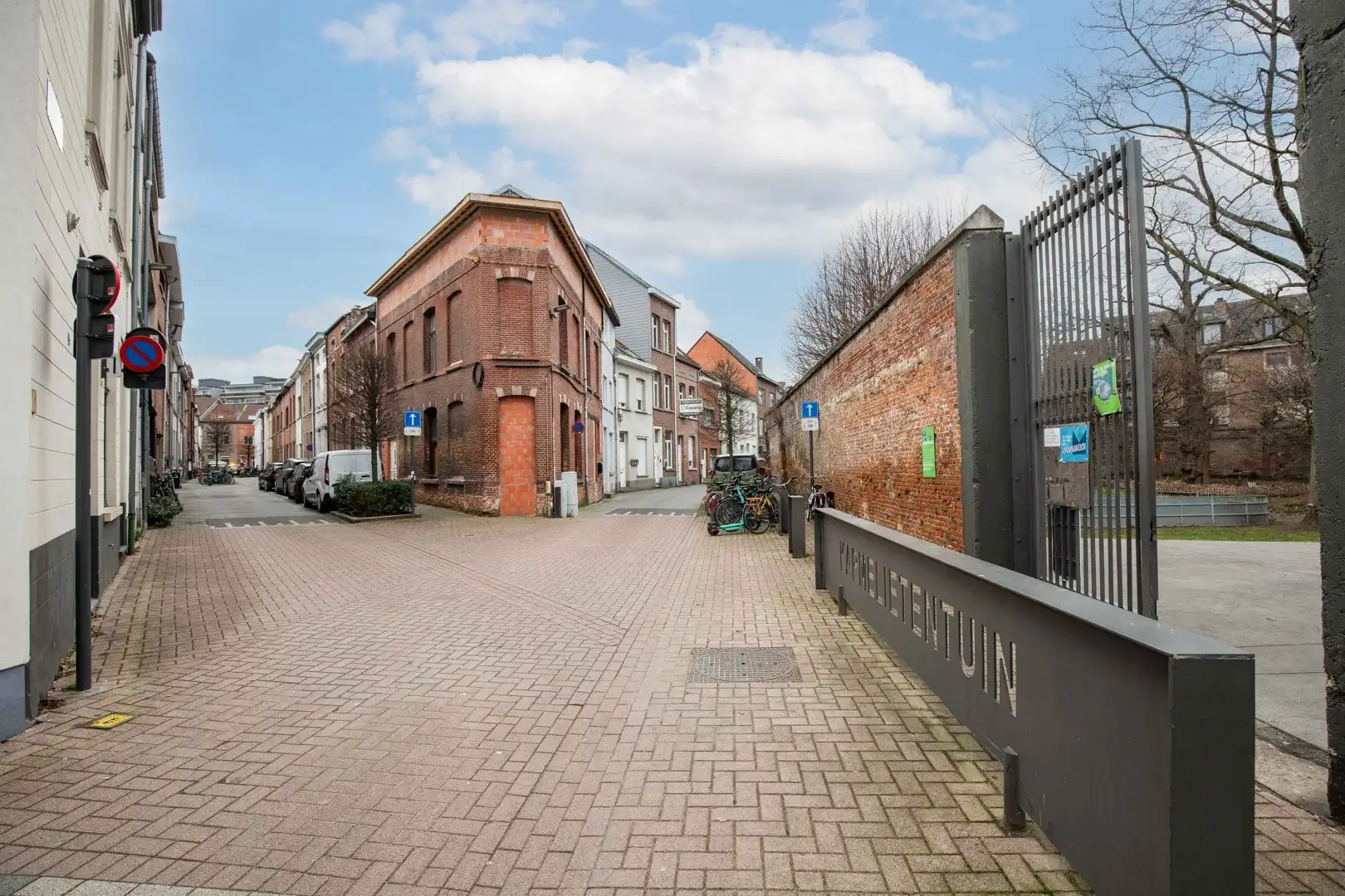 Instapklare woning met groot terras in de binnenstad foto 28