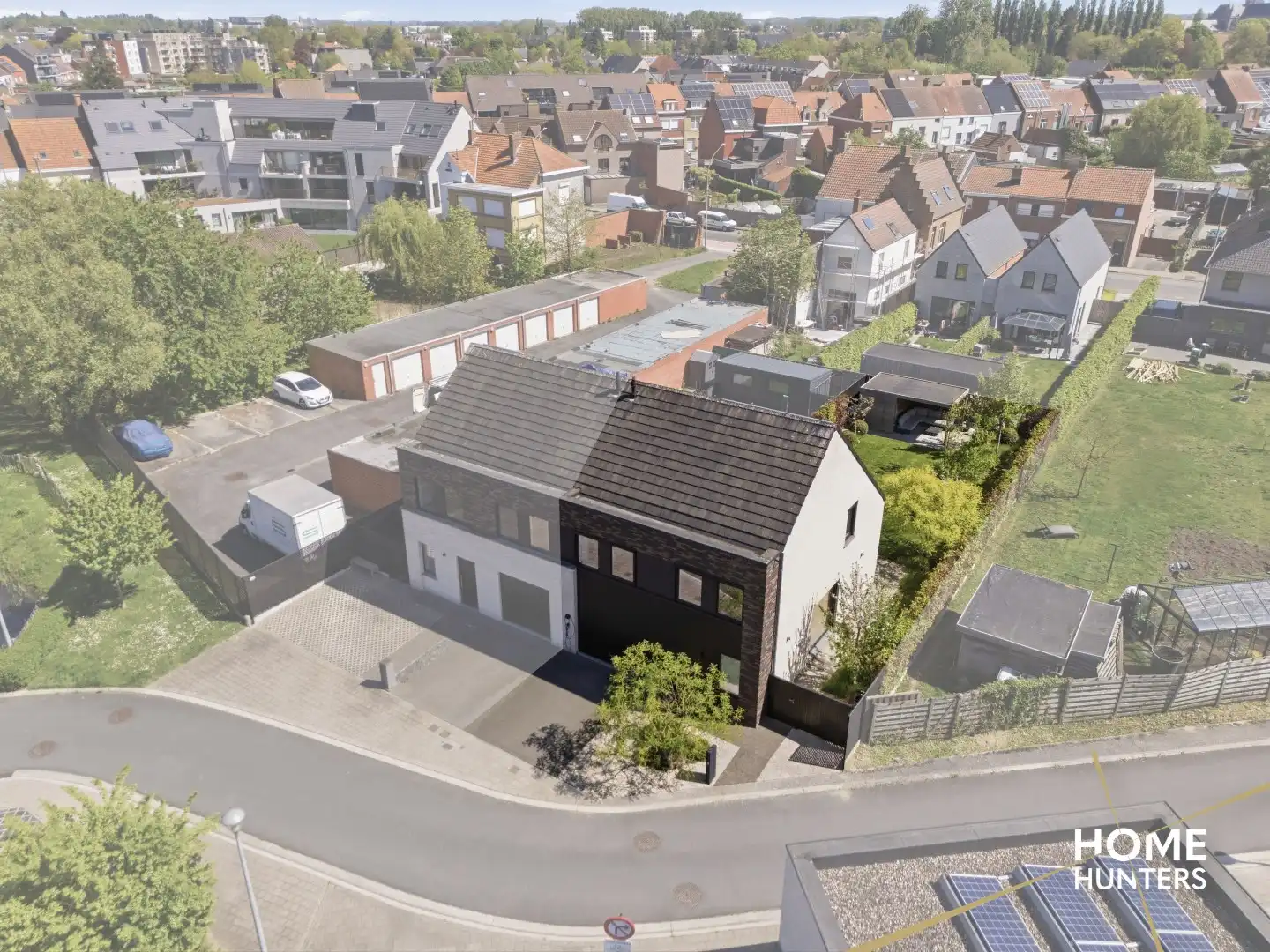 Exclusieve, energiezuinige Halfopen bebouwing (2017) met 4 slaapkamers, zonnige tuin en hoogwaardige afwerking te Ieper foto 34