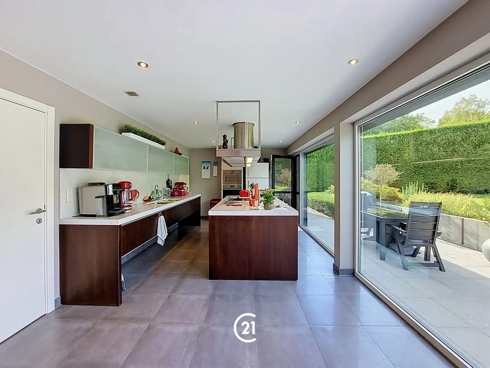 Prachtige, bijna nieuwbouw woning op een topligging! foto 2