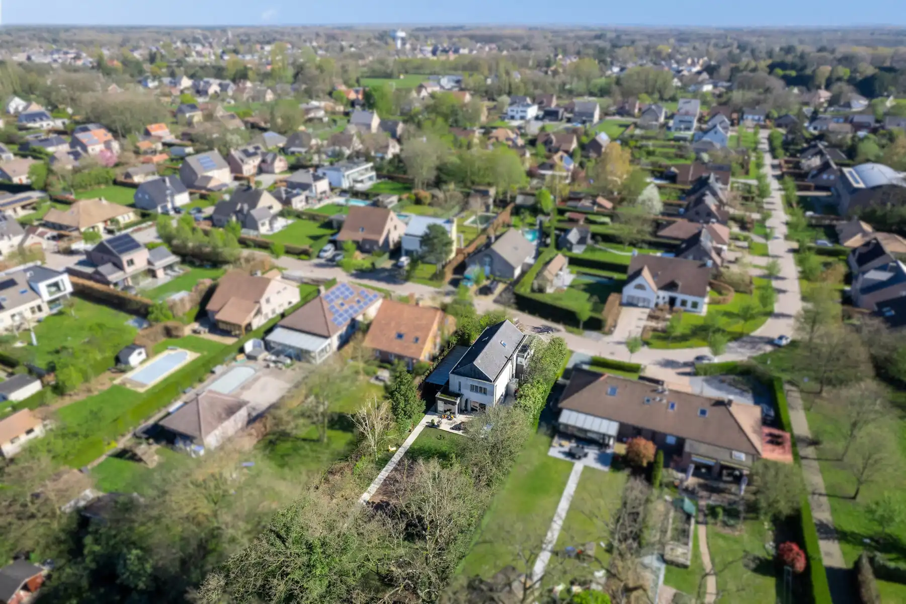 Exclusieve en lichtrijke villa met tuin op toplocatie foto 36