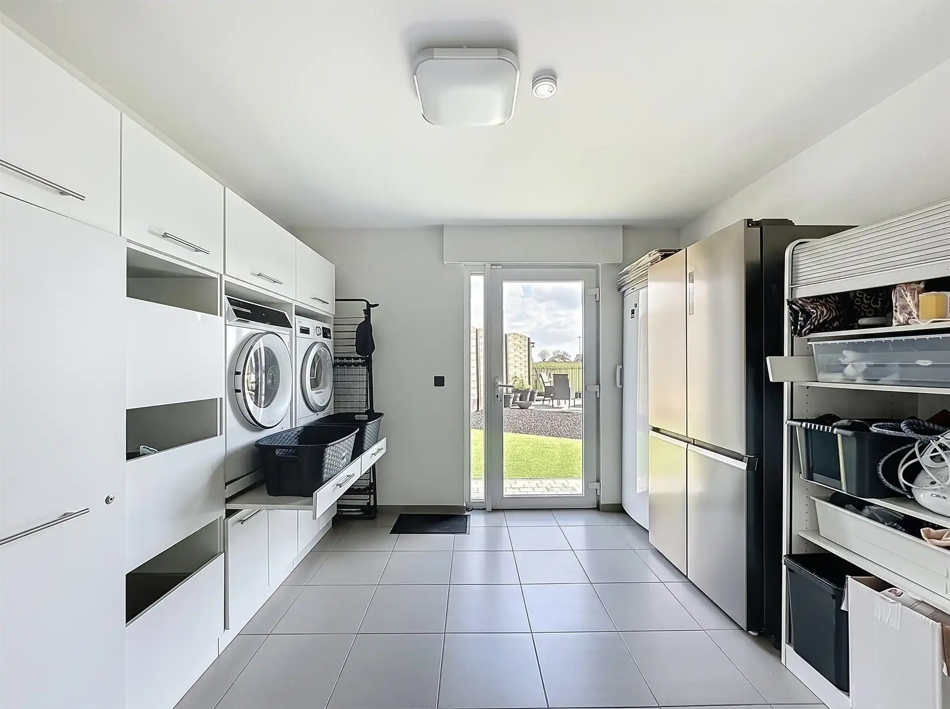 Ruime, luxueuze open bebouwing met 4 slaapkamers, 2 badkamers en garage op een perceel van 741m².  foto 16