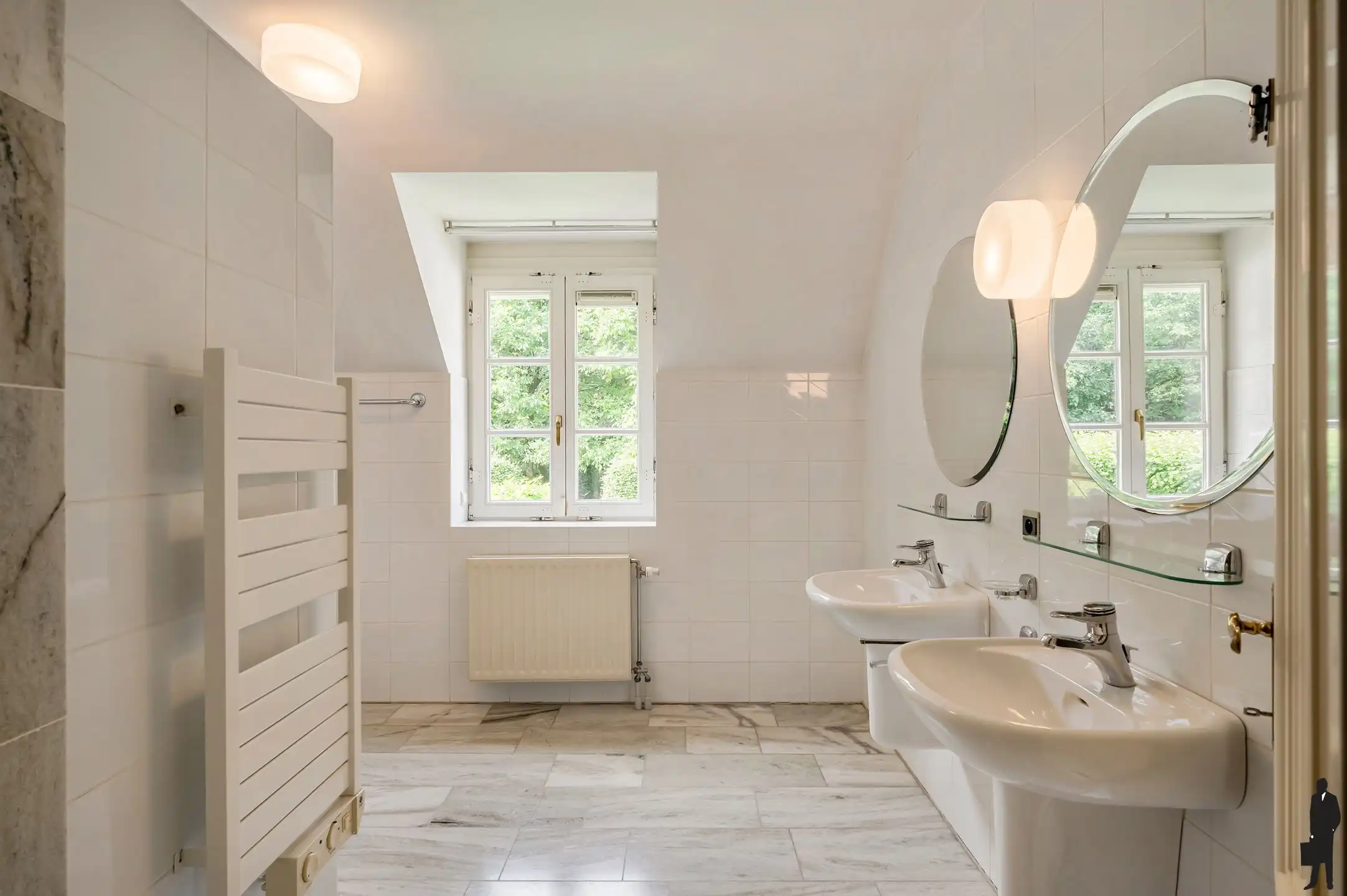 Op absolute toplocatie gelegen villa! foto 25