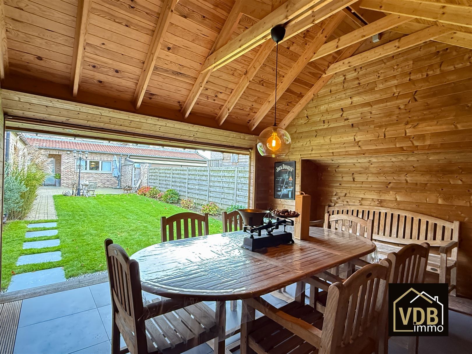 Instapklare halfopen bebouwing met 3 slaapkamers foto 79