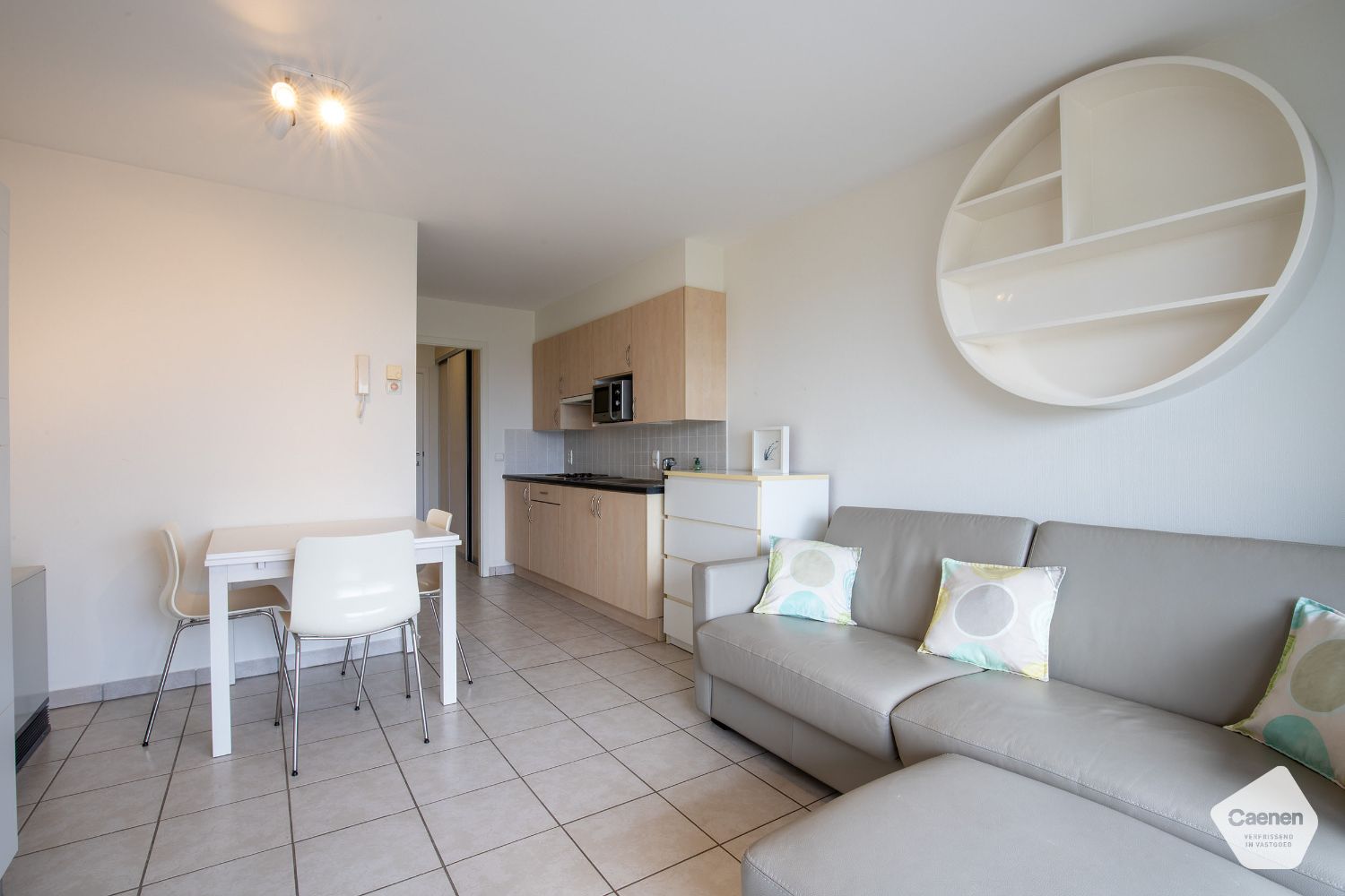 Goed onderhouden studio met ruim terras en mooi zicht op de Simliduinen foto 2