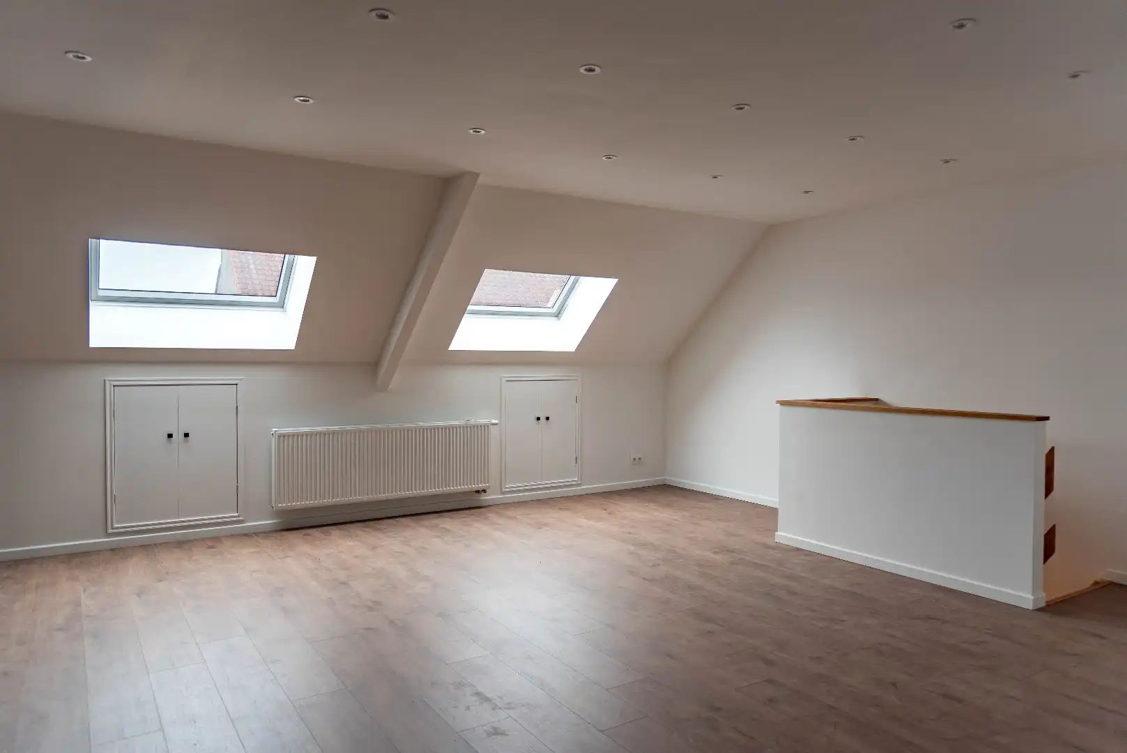 Vernieuwde duplex met 3 slaapkamers in Zwijndrecht foto 19
