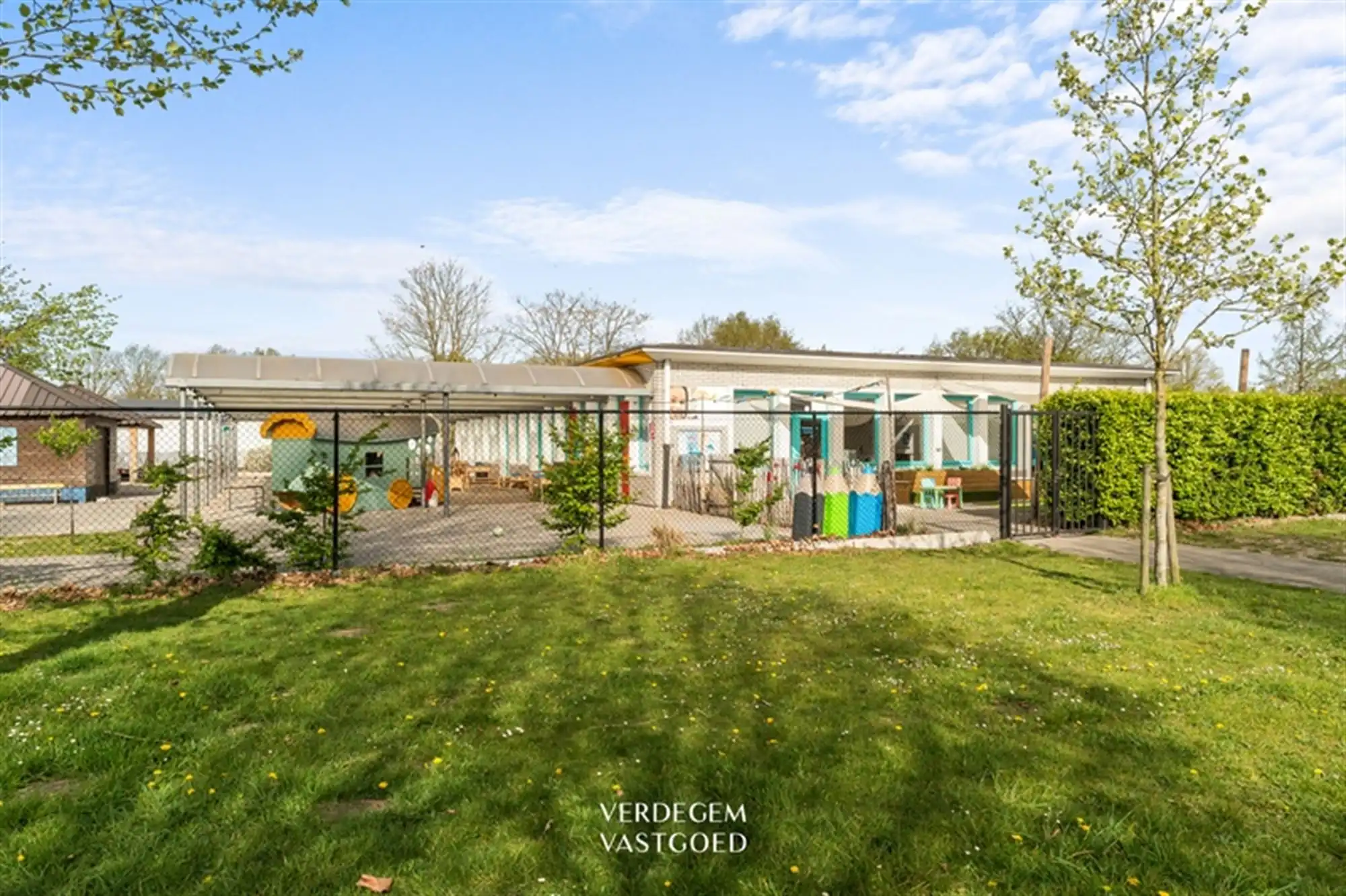 Bungalow met 3 slaapkamers in rustige buurt foto 17