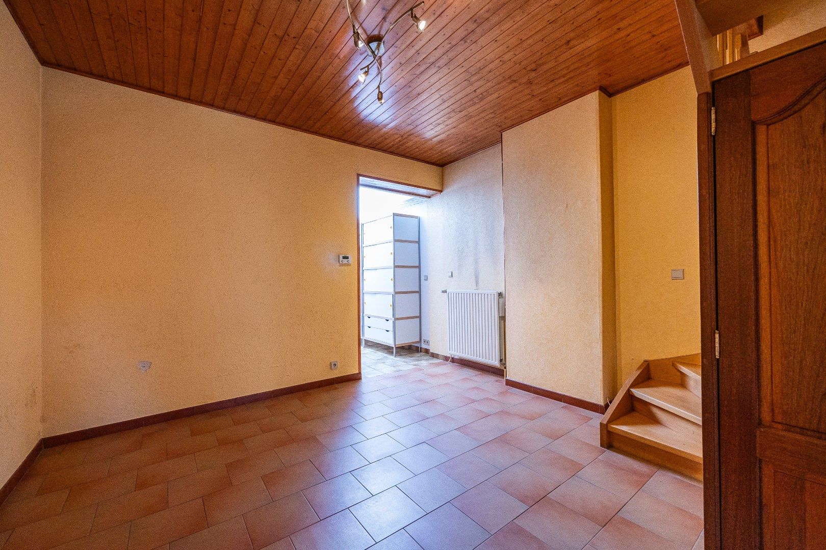 Te renoveren woning met 4 slpks en tuin te Huizingen foto 4