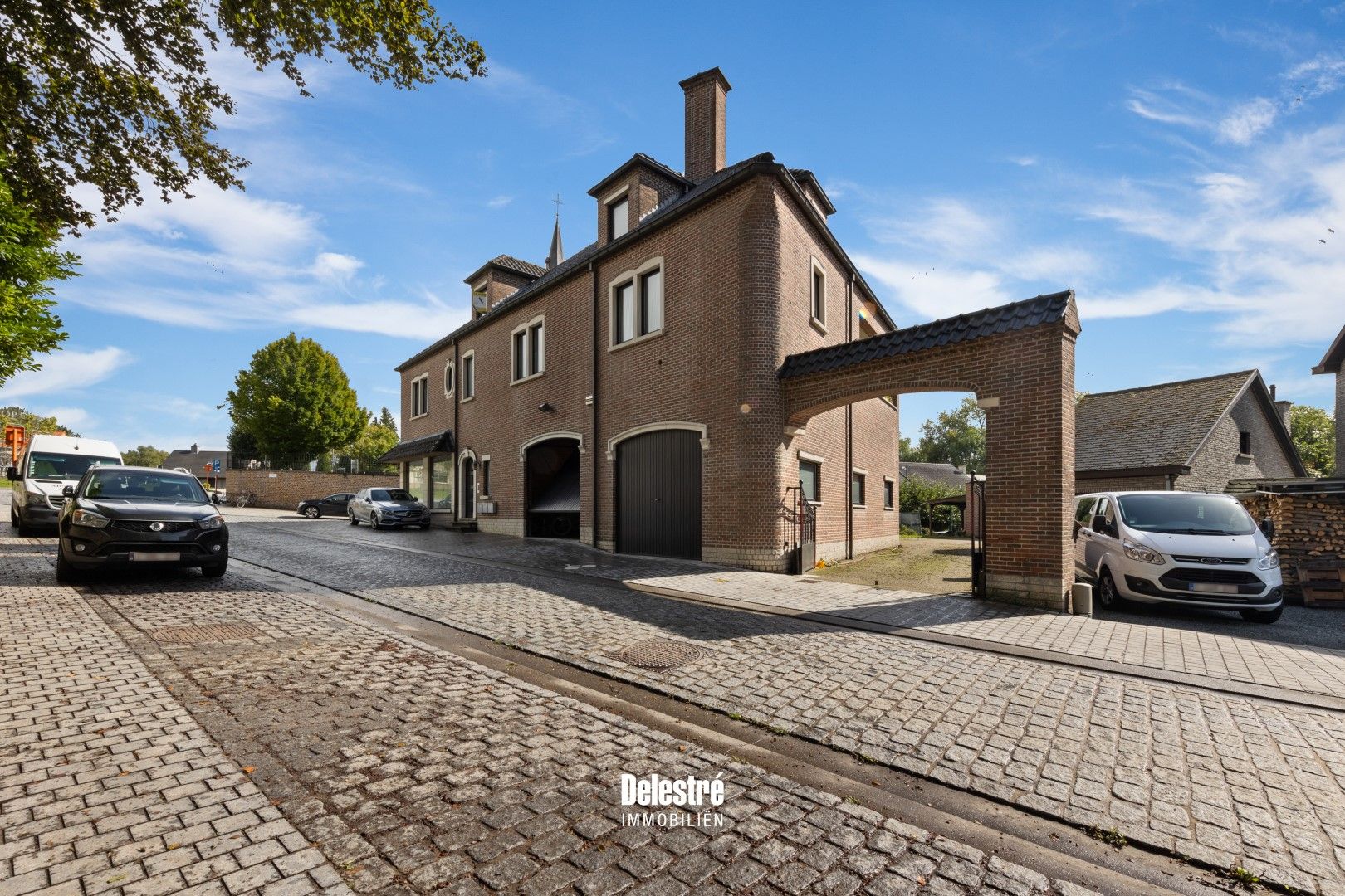 APPARTEMENTSGEBOUW AAN DE KERK MELDERT foto 1