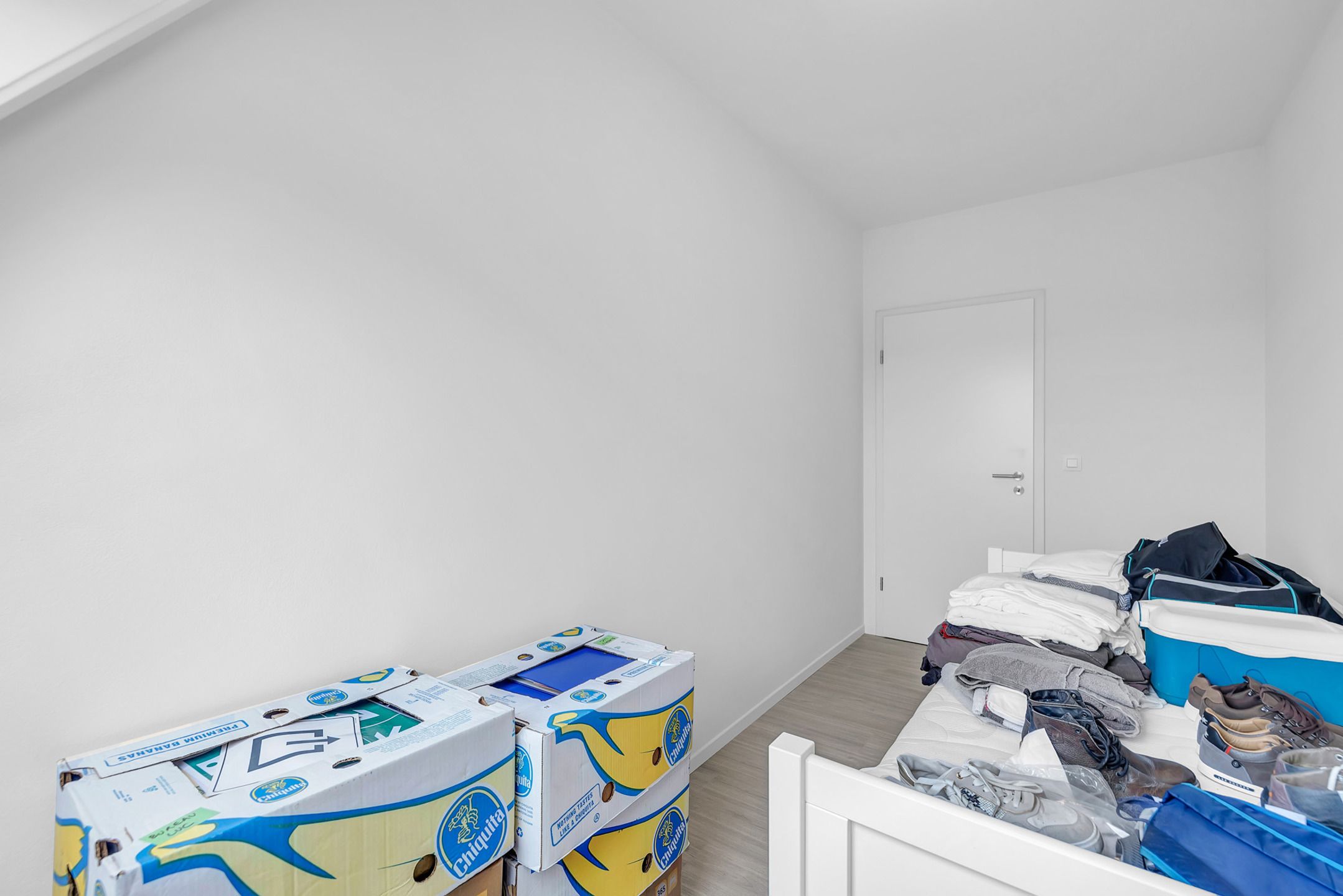 Gerenoveerd appartement met twee slaapkamers foto 17