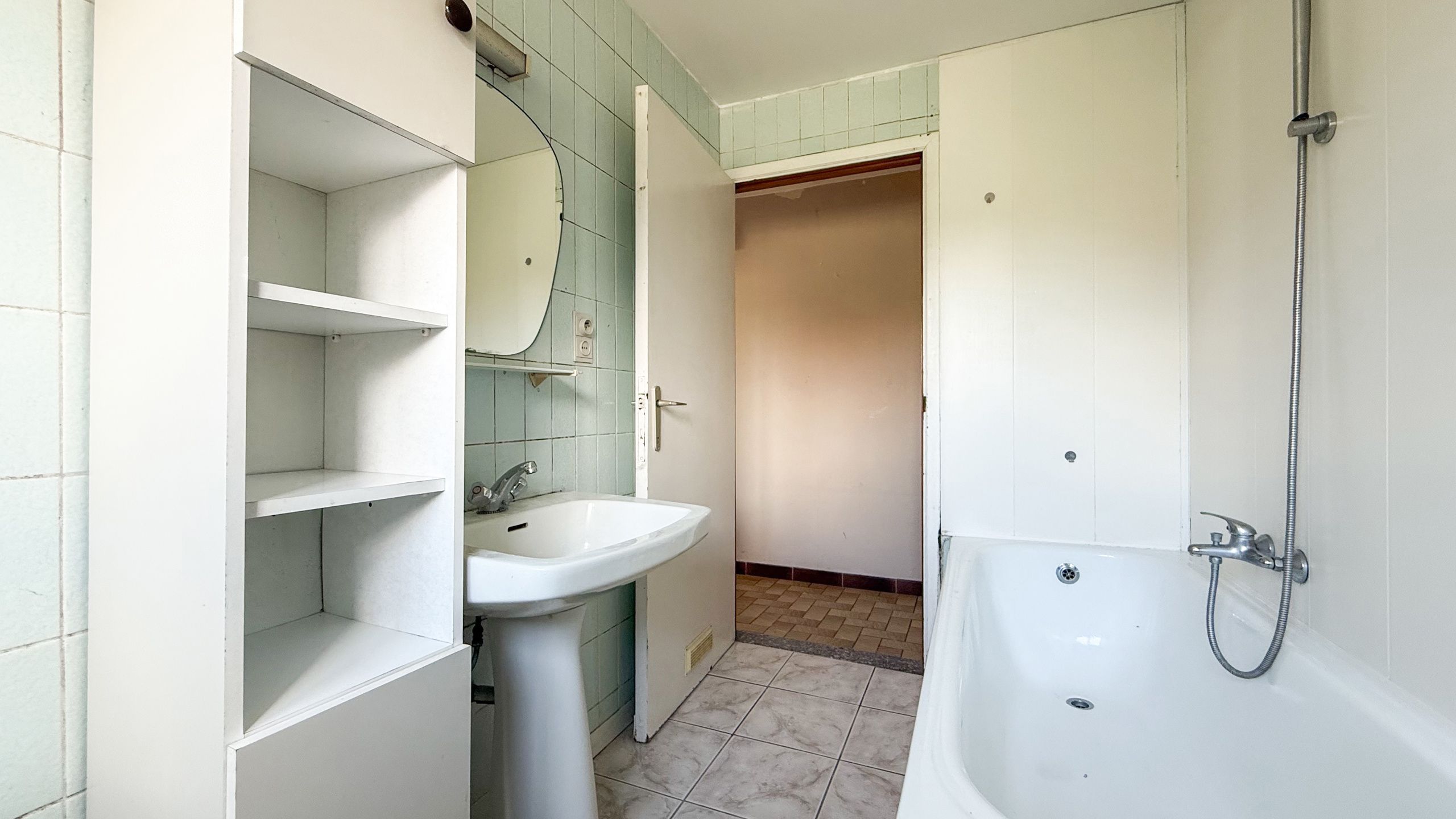 Ruim app. op wandelafstand van het centrum in Houthalen! foto 15