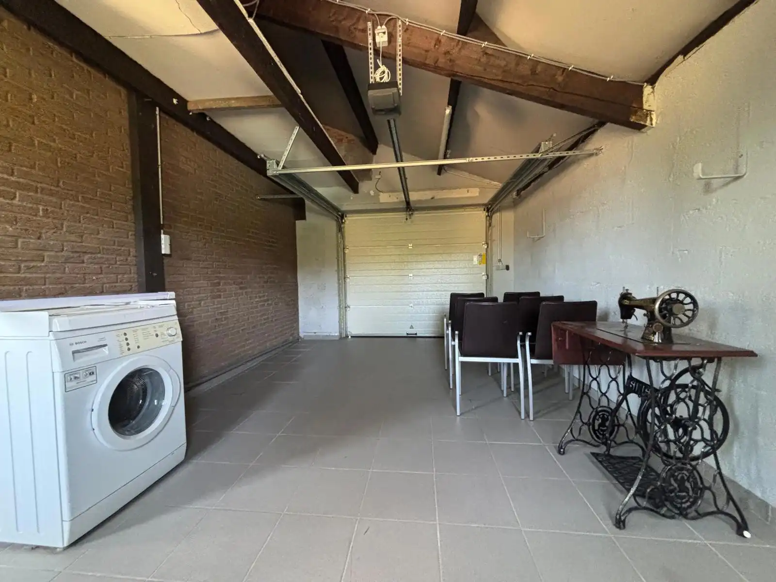 Vrijstaande (gemeubileerde) woning met zwembad en tuin foto 16