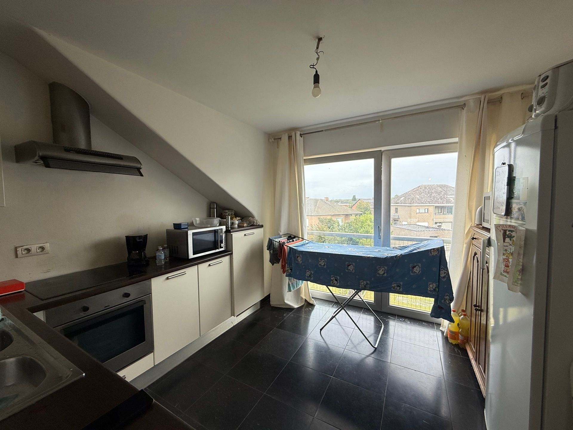 BURST - Dakappartement vlakbij het station. foto 4