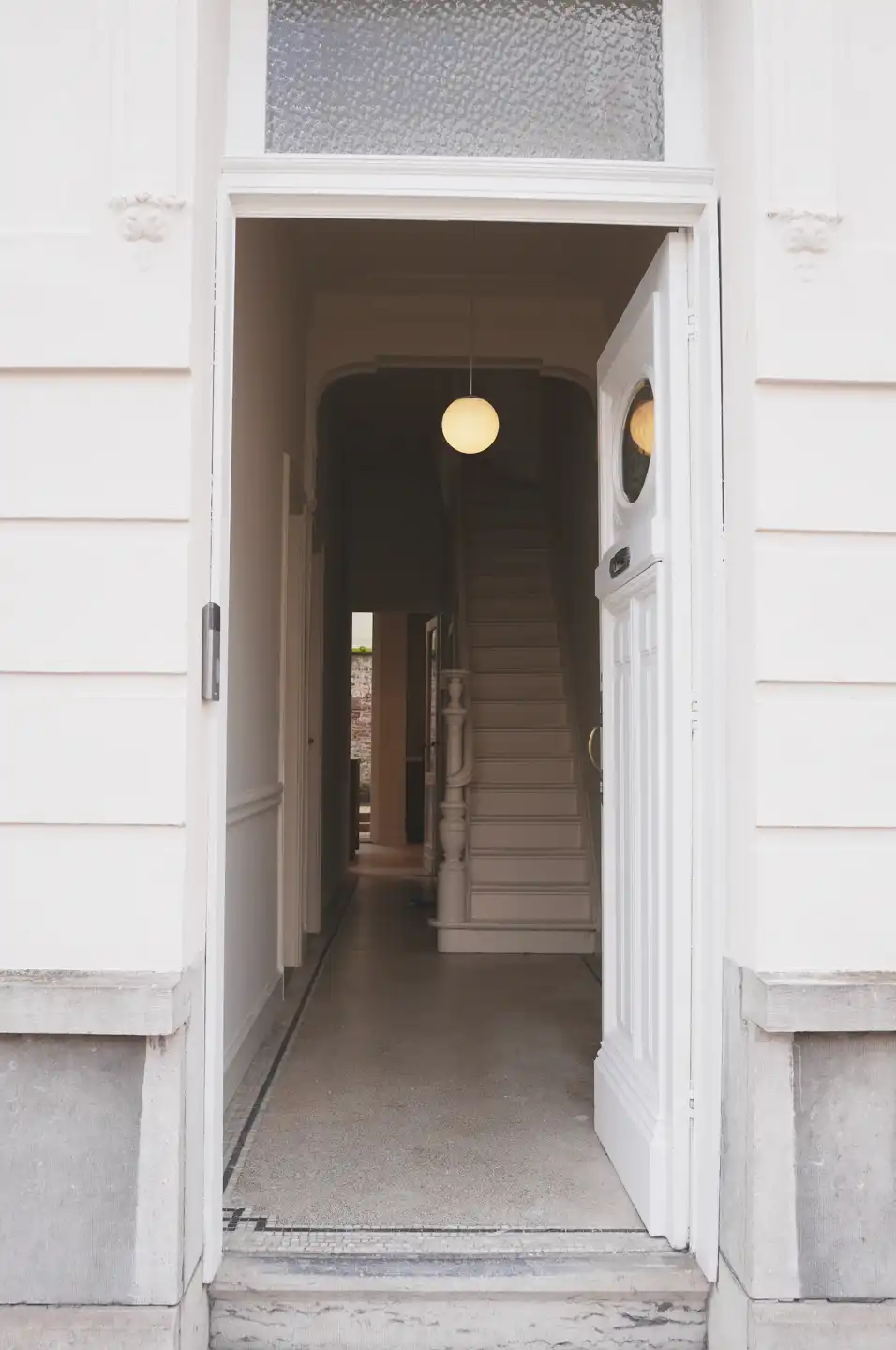 OPEN HOUSE 6/03 - Karaktervolle herenwoning, volledig gerenoveerd  foto 2