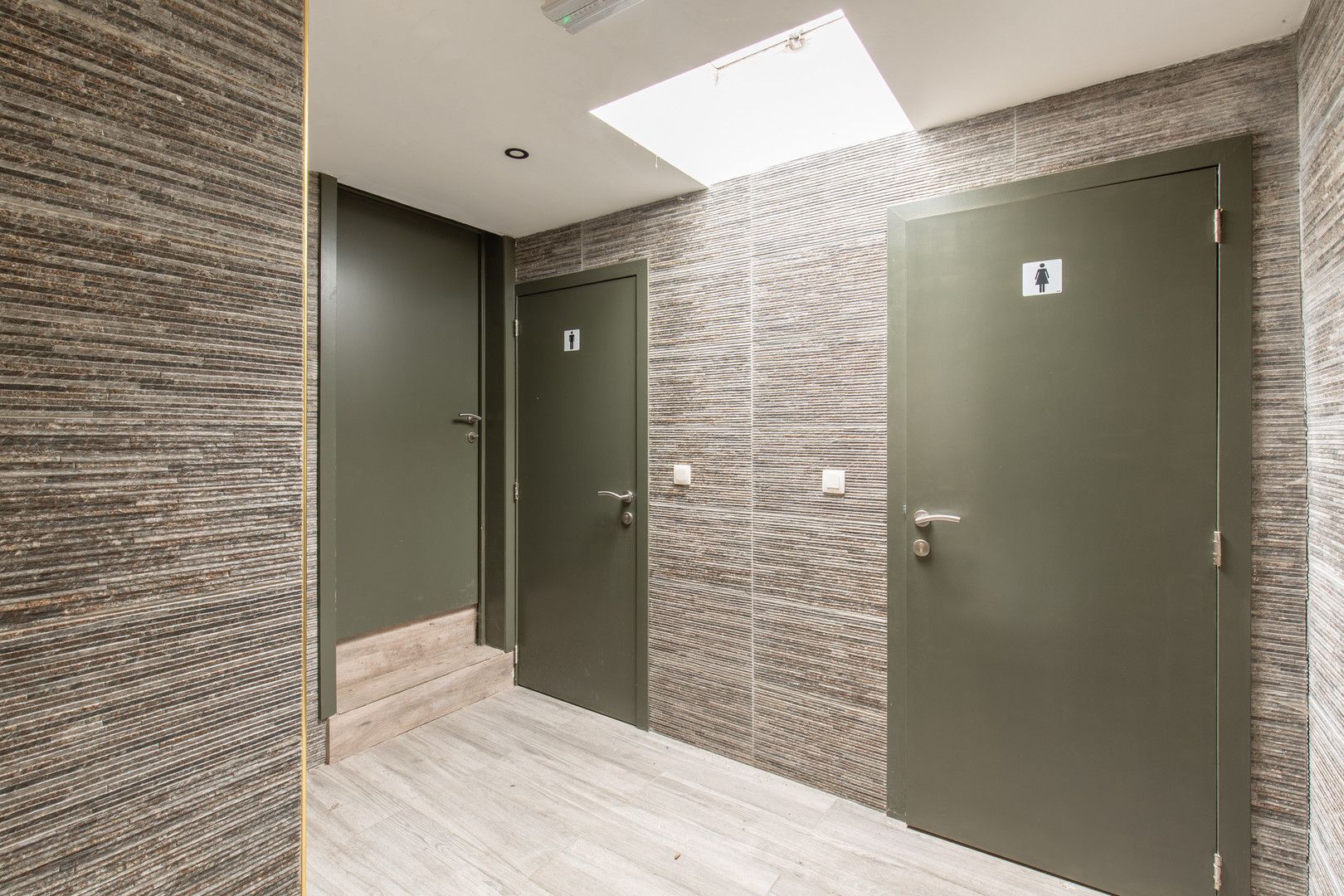 Handelspand met woonst in Chinese wijk foto 10