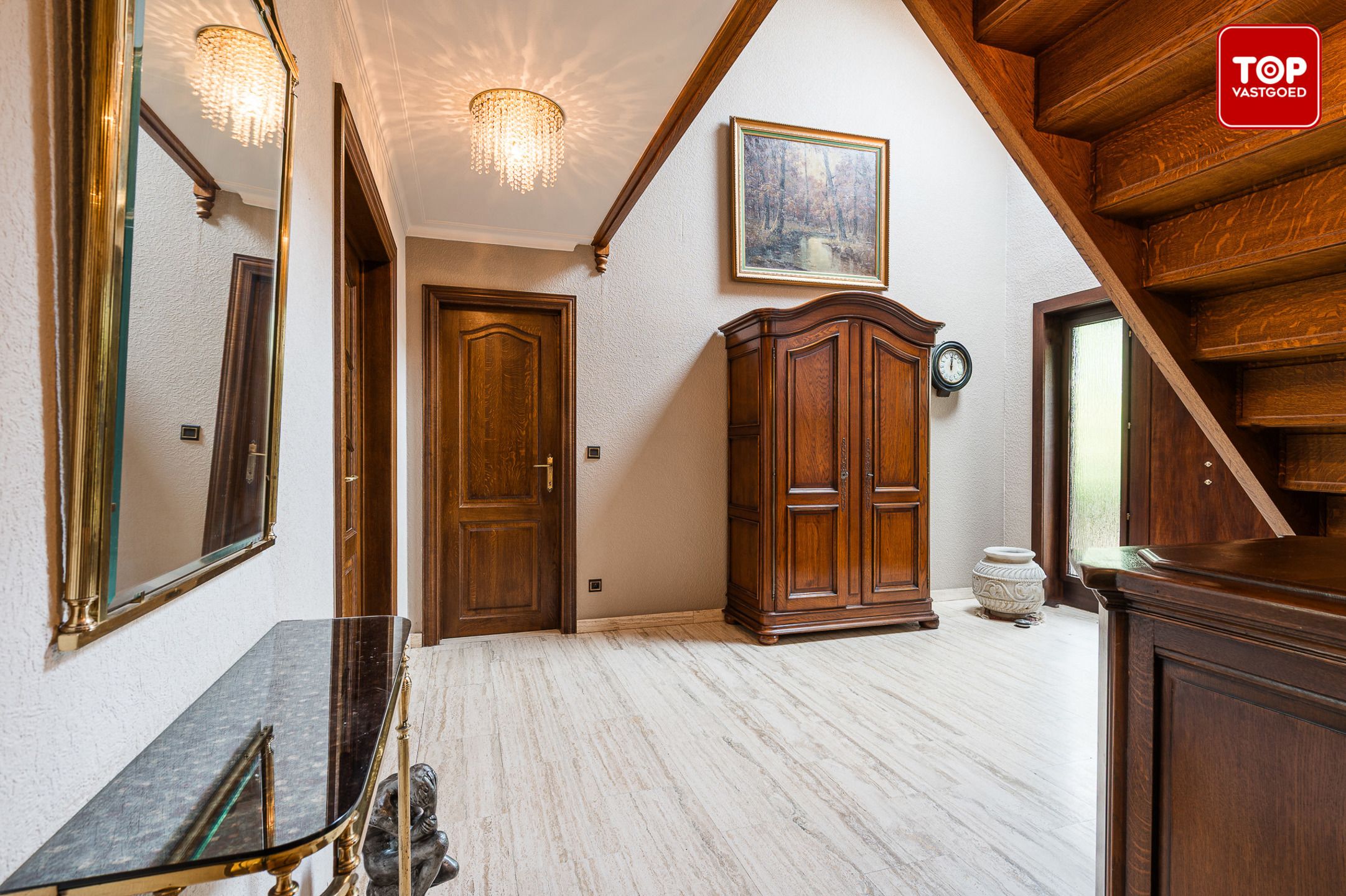 Alleenstaande villa met 4 slaapkamers in groene omgeving foto 20