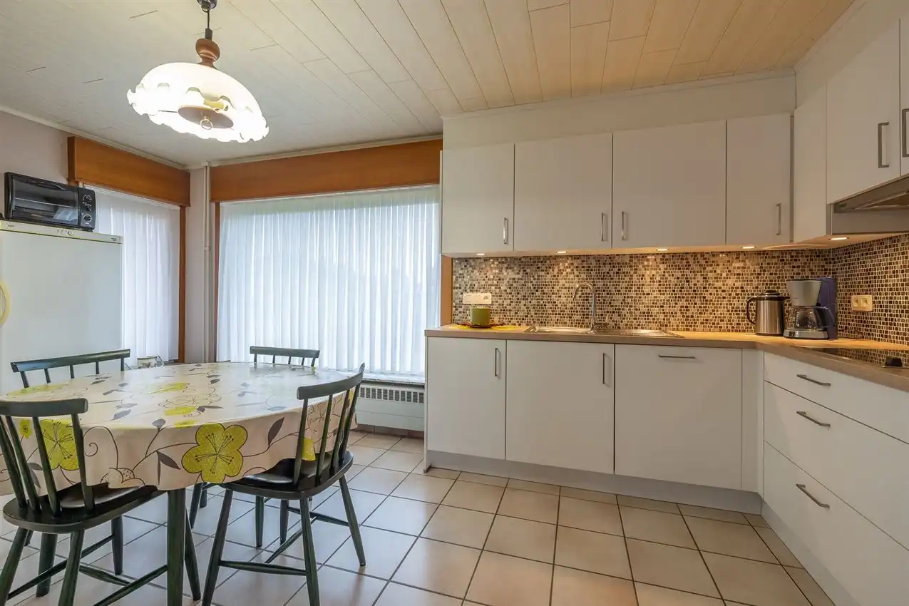 landelijk gelegen, maar nabij dorpskern, 4 slpkmrs foto 8