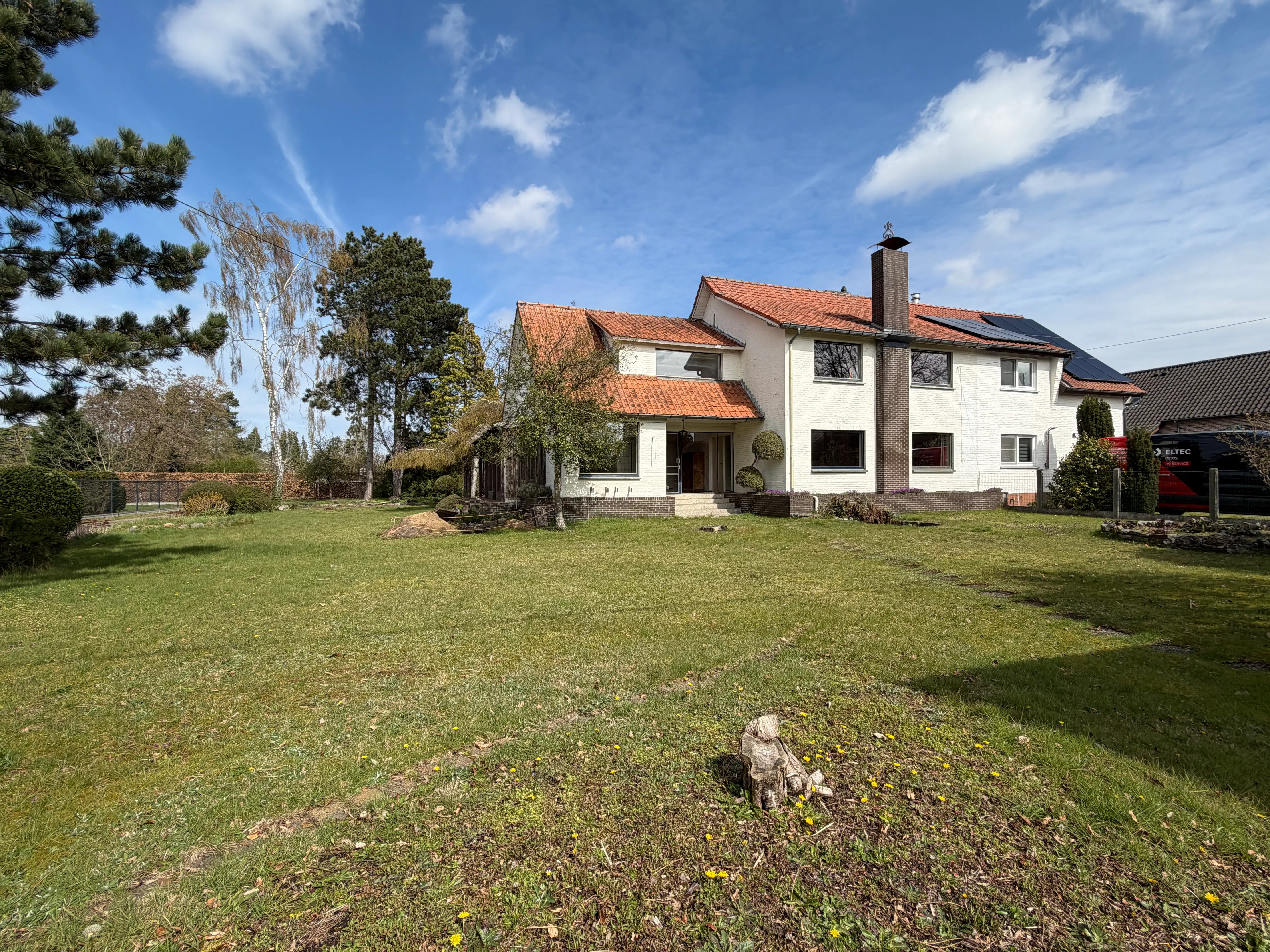 Hoofdfoto van de publicatie: Genk, Craenevenne 16: Ruime, te renoveren woning met 5 slaapkamers op een perceel van 15 are in Boxbergheide
