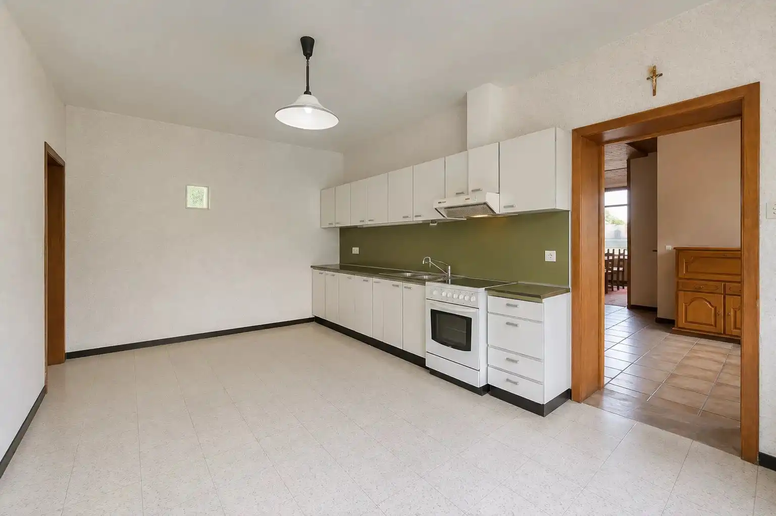 TE RENOVEREN HALFOPEN WONING MET 3 SLPK'S IN RIEMST foto 8