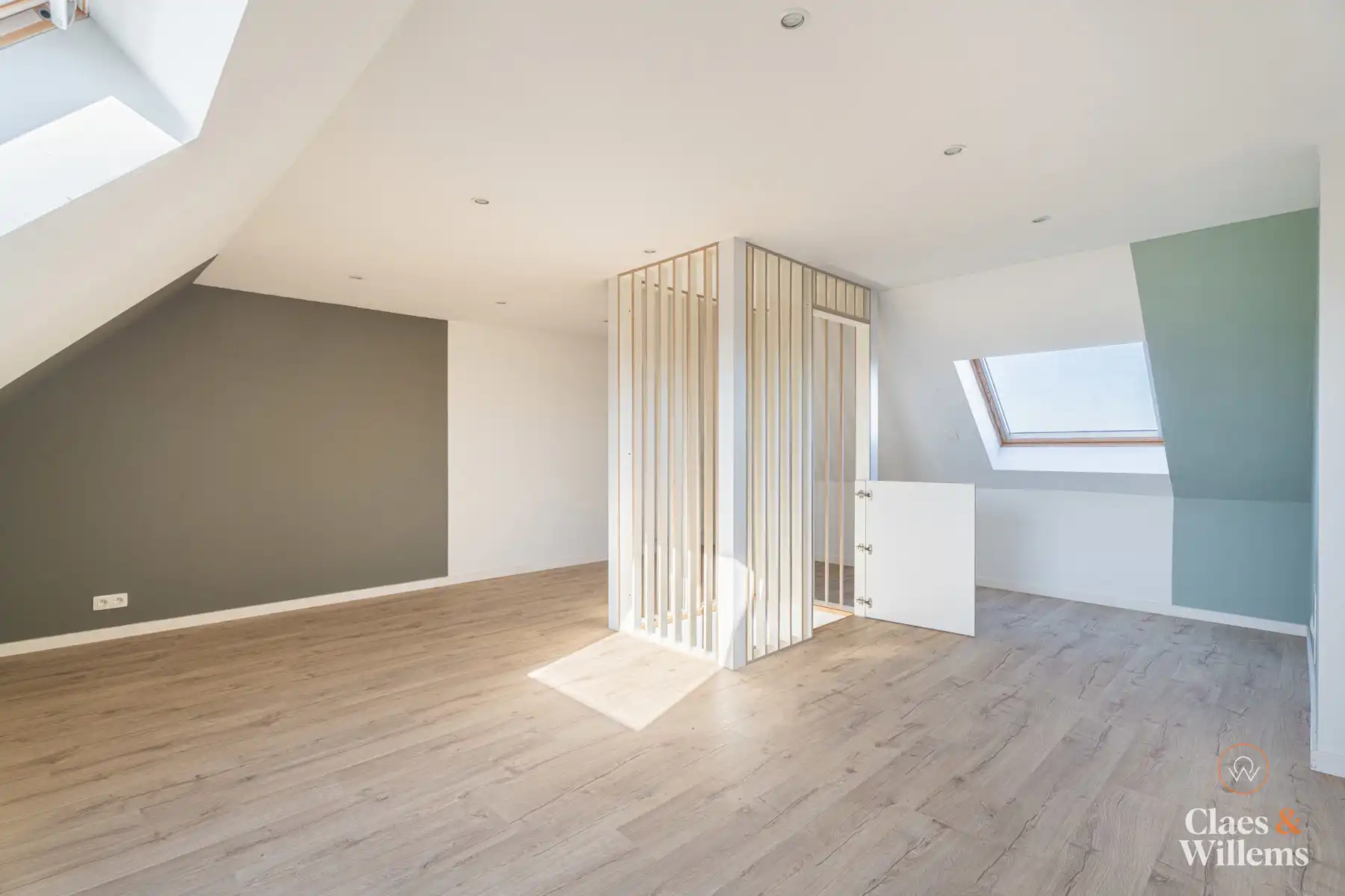 Ruim instapklaar duplex appartement te Sint-Pieters-Leeuw foto 19