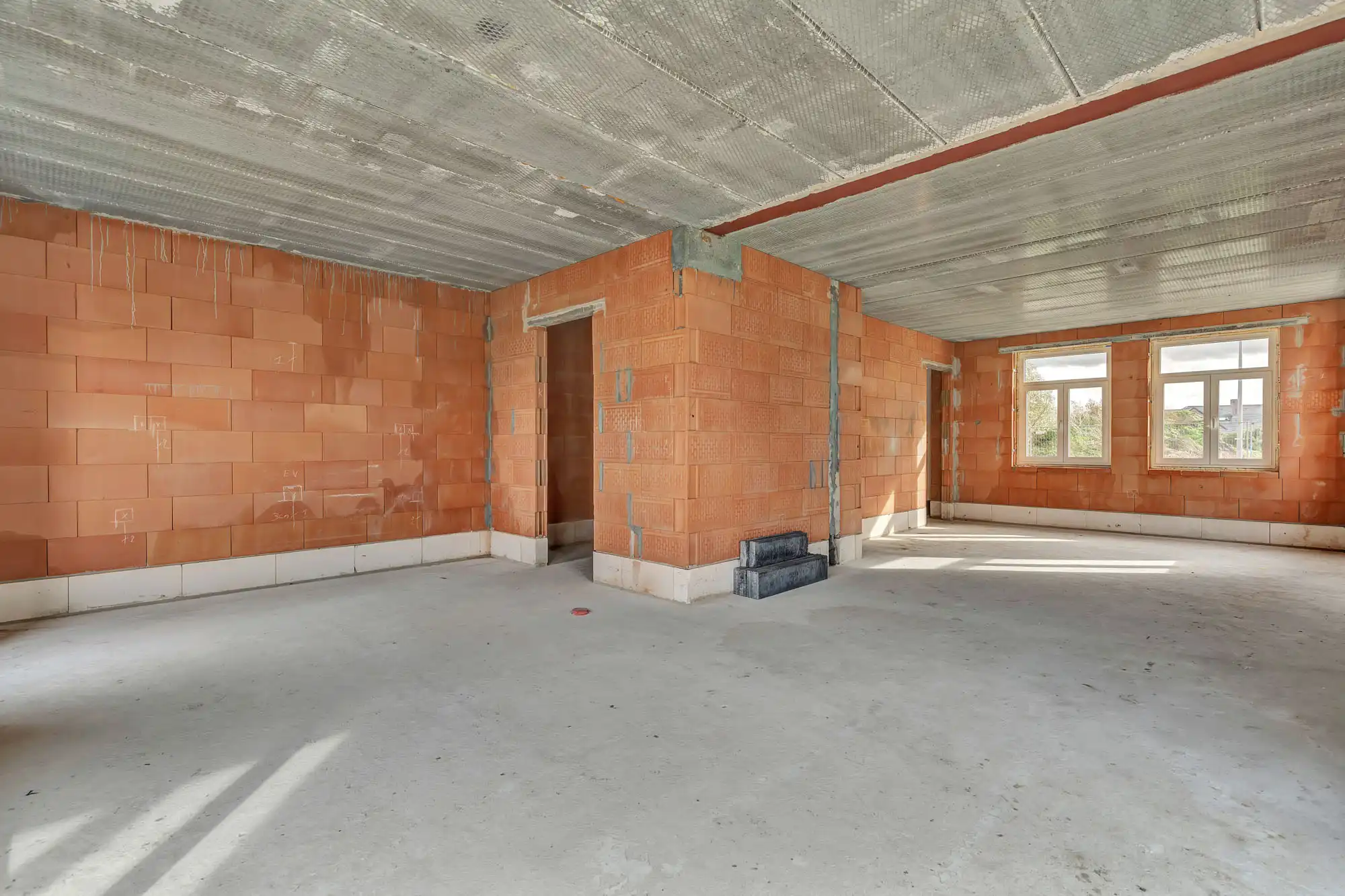 Ruime nieuwbouw HOB, water- en winddicht foto 3