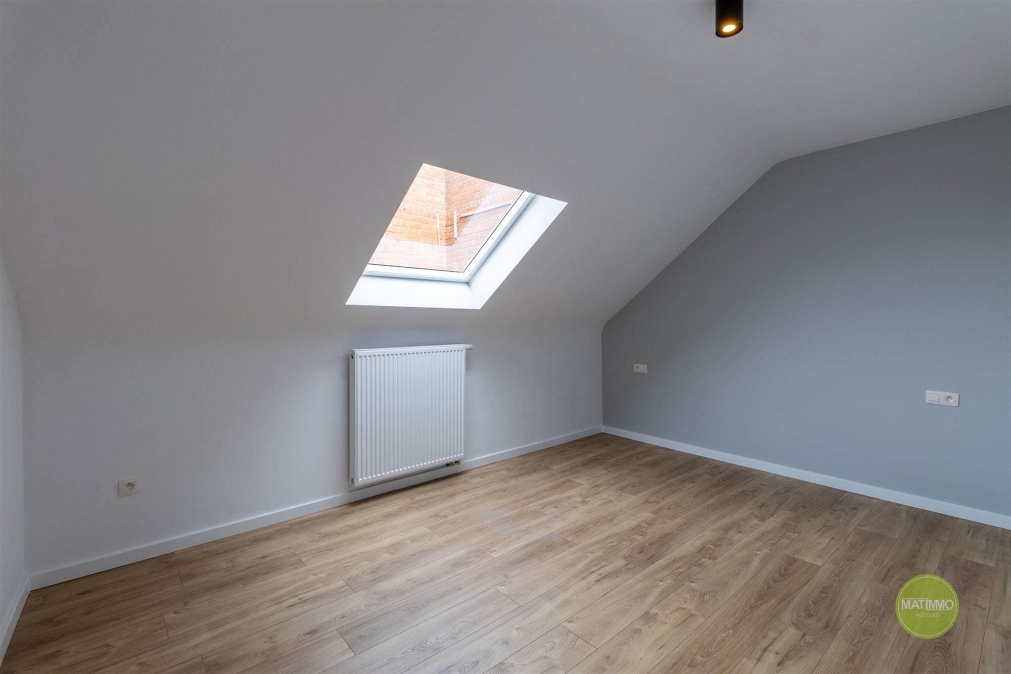 Modern gerenoveerd duplex appartement met terras in Meerhout foto 11