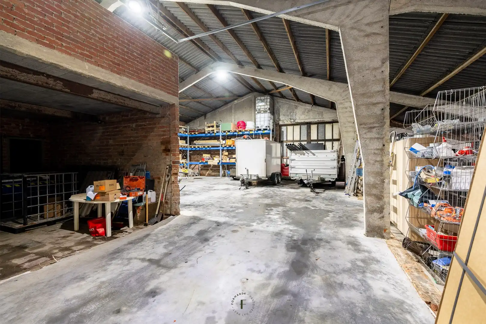 Strategisch gelegen woning met vernieuwde loods op toplocatie in Hooglede foto 22