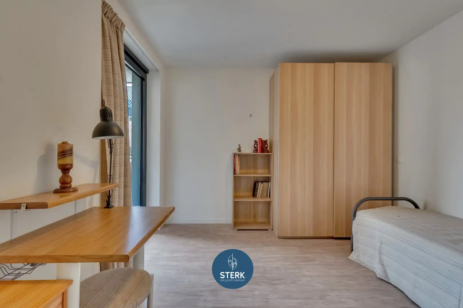 RECENT APPARTEMENT INCLUSIEF PARKING + 2 BERGINGEN IN CENTRUM LANAKEN !  foto 21