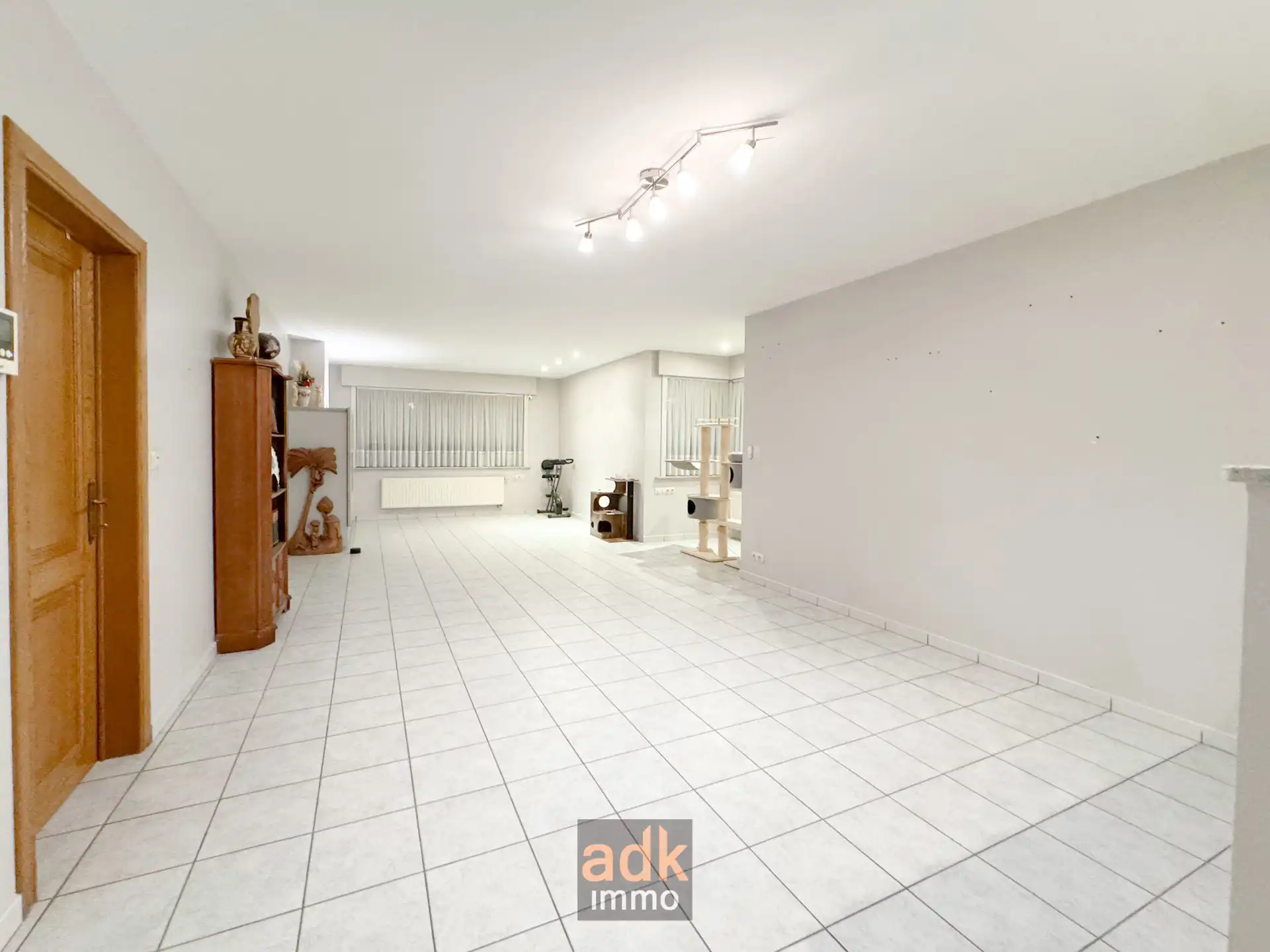 Te koop: Instapklare woning met garage, zonnige tuin & privacy – Noordhoekstraat 10, Adinkerke foto 11