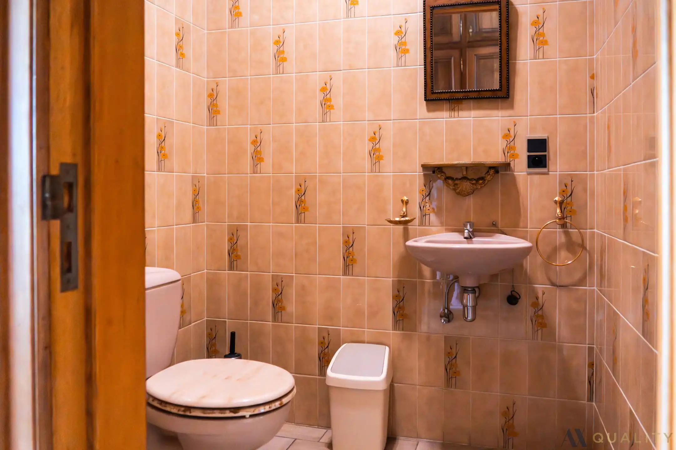 Ruime woning met 6 slaapkamers en 2 garages foto 5