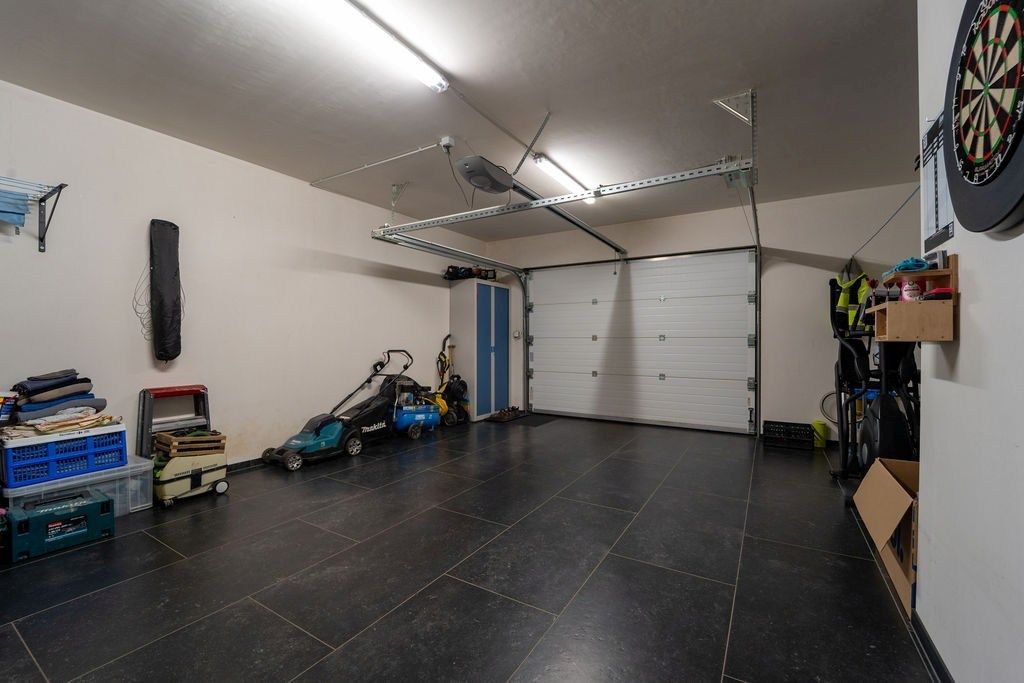 PRACHTIG GERENOVEERDE WONING MET 3 SLAAPKAMERS, 2 BADKAMERS, INPANDIGE GARAGE EN PAARDENSTALLINGEN MET ENERGIEZUINIG EPC TE WIJER (NIEUWERKERKEN)  foto 22