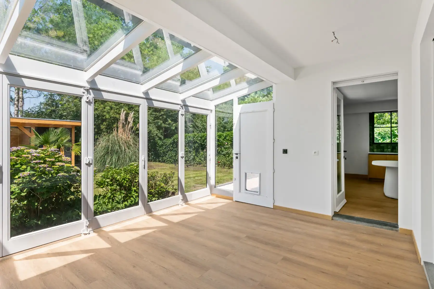 Charmante gerenoveerde woning met 3 slaapkamers in het gegeerde Hertebos foto 12