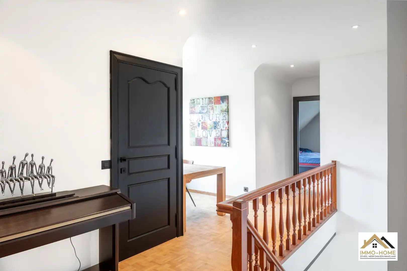 Gerenoveerde ruime gezinswoning met tuin en dubbele garage! foto 15