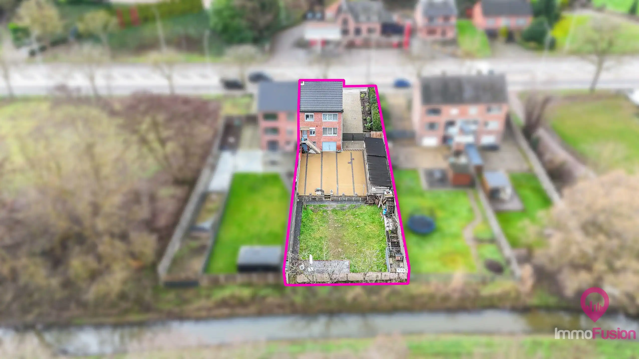 Instapklare woning met grote tuin dichtbij autostrade! foto 48