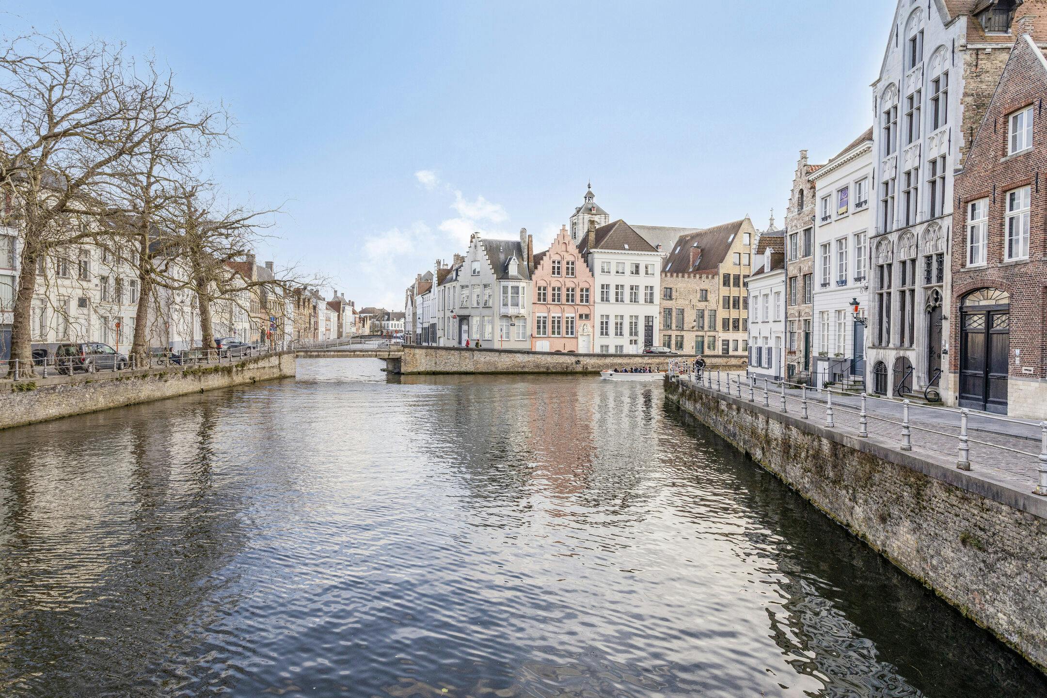 Gelijkvloers appartement met 3 slaapkamers in historisch centrum van Brugge. foto 14